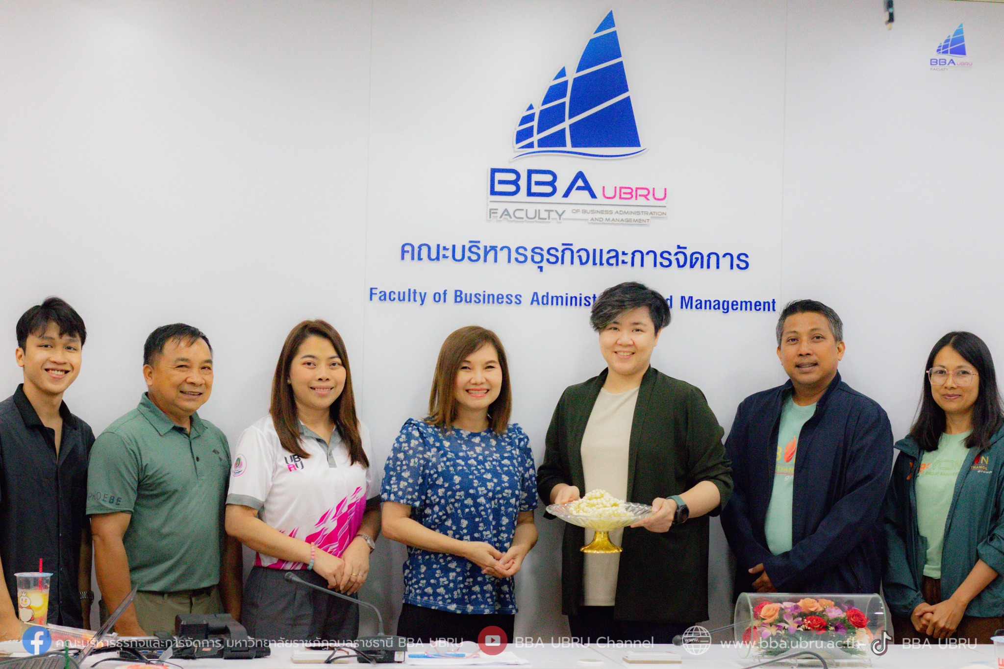 วันที่ 11 เม.ย. 68 ประชุมโครงการพัฒนาอุตสาหกรรมและผู้ให้บริการด้านการเกษตร (AGRICULTURAL SERVICE PROVIDERS)   ณ ห้องประชุมคณะ ฯ อาคารเรียน 8 ชั้น 1 