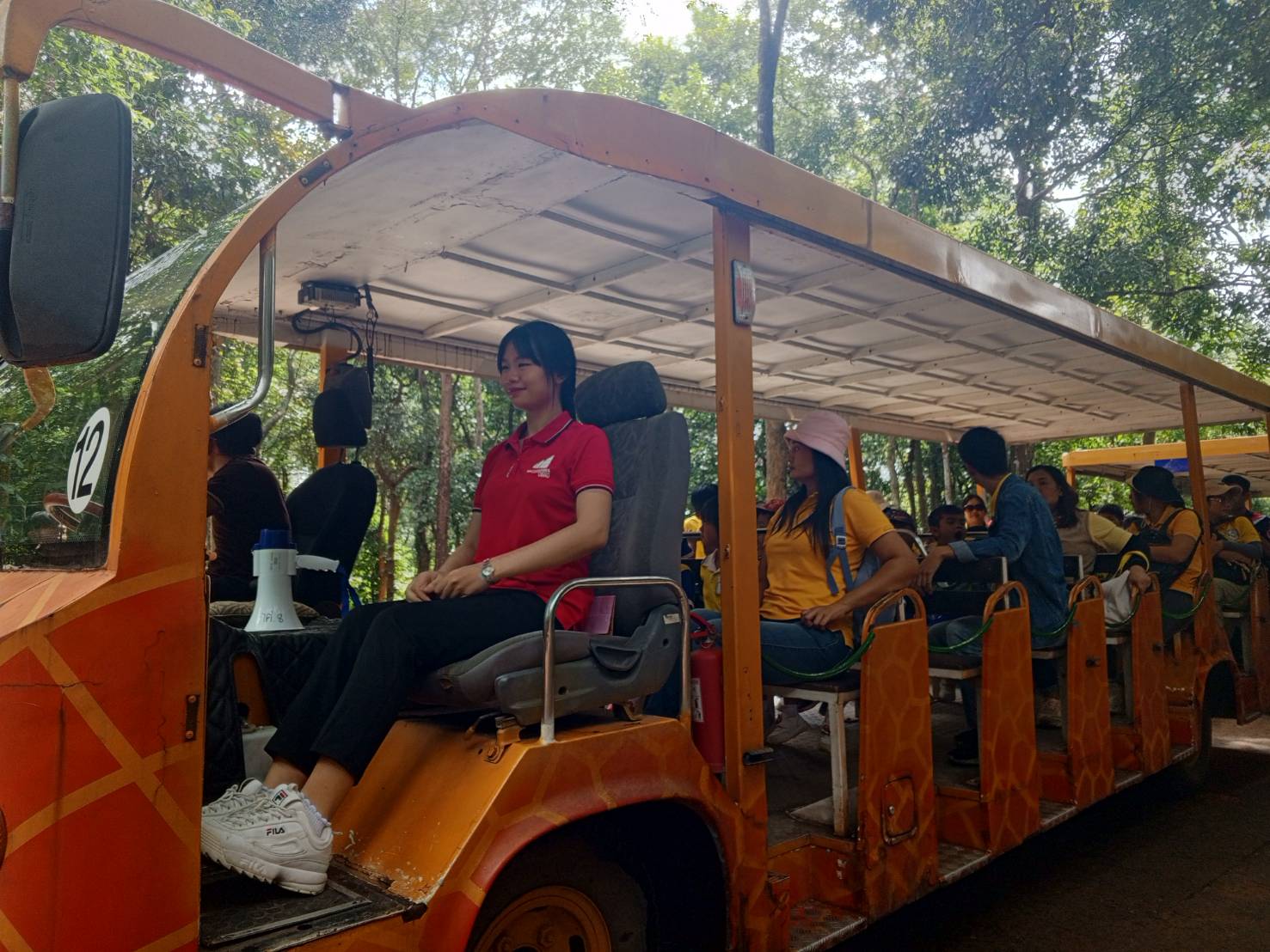 รักป่ารักเขา ... รักเราด้วยได้ไหม ไกด์อาสา BBA UBRU