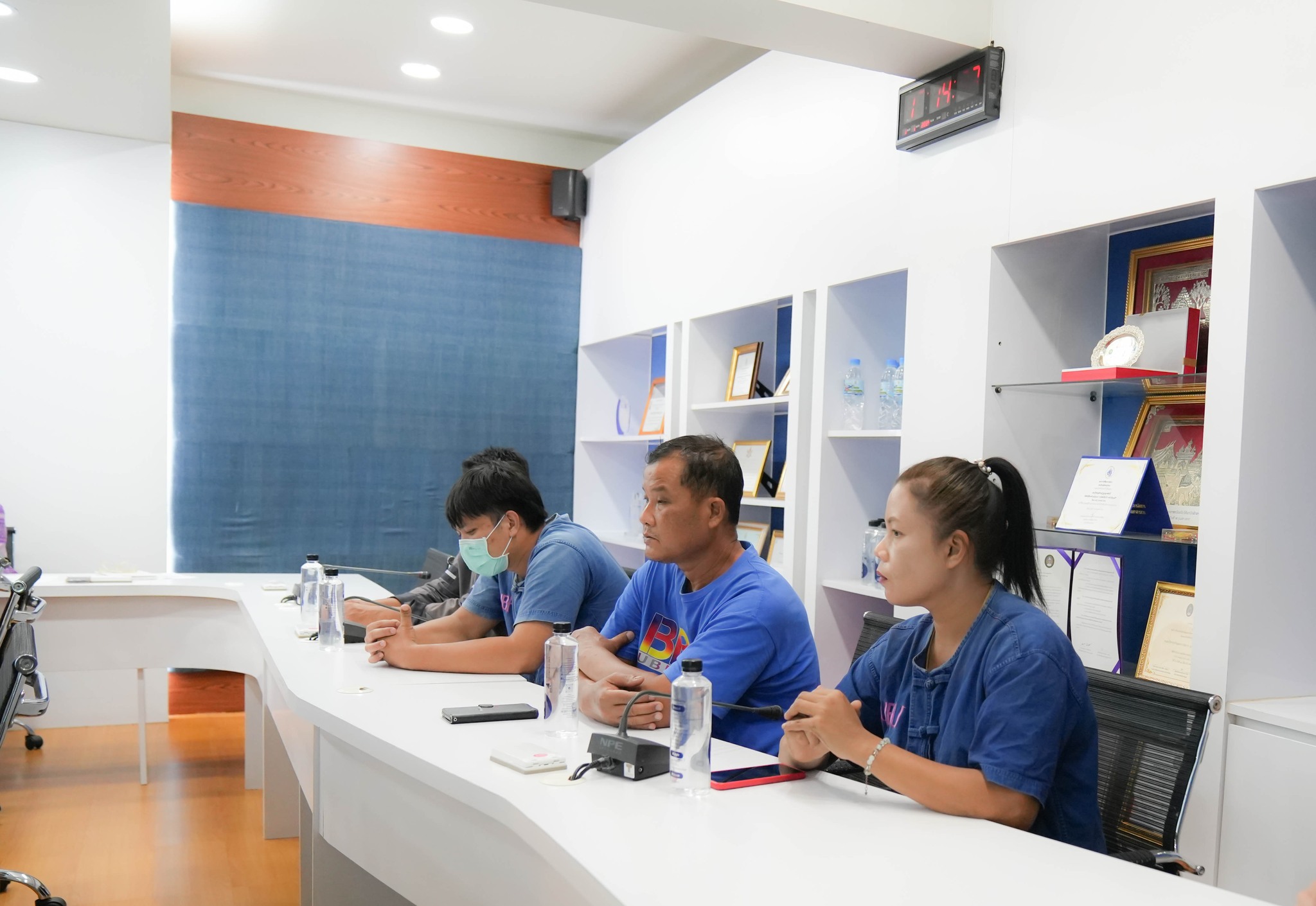 วันศุกร์ที่ 16 กุมภาพันธ์ 2567 รศ.ดร.ประนอม คำผา คณบดี และ รศ.ดร.ปิยกนิฏฐ์ โชติวนิช รองคณบดีฝ่ายบริหาร และบุคลากรสำนักงานคณบดีและงานอาคารคณะบริหารธุรกิจและการจัดการ ประชุมเพื่อเตรียมความพร้อมในการรับสมเด็จพระเจ้าลูกเธอ เจ้าฟ้าสิริวัณณวรี นารีรัตนราชกัญ