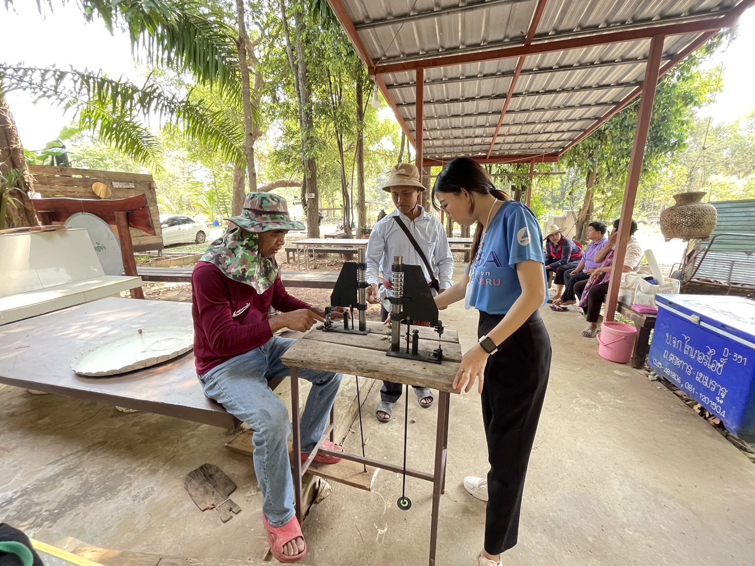 โครงการยกระดับมาตรฐานผลิตภัณฑ์ชุมชน