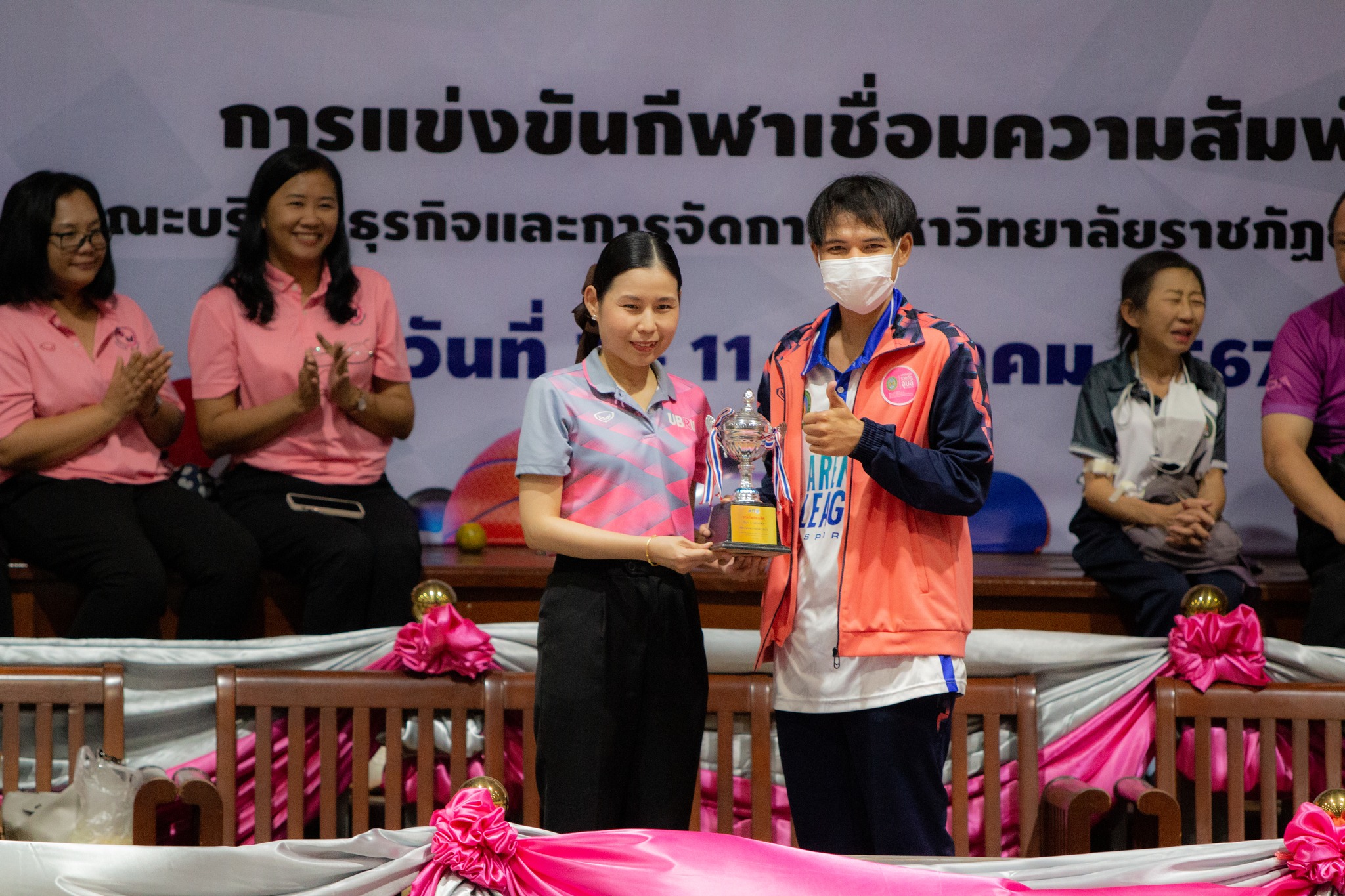 พิธีปิดการแข่งขันกีฬานักศึกษา คณะบริหารธุรกิจและการจัดการ ?BBA SPORTS SMART2024? ---------- วันที่ 11 ม.ค. 67 ผศ.ดร.หทัยรัตน์ ไชยสัตย์ คณบดีคณะบริหารธุรกิจและการจัดการ ประธานปิดการแข่งขันกีฬานักศึกษา คณะบริหารธุรกิจและการจัดการ ?BBA SPORTS SMART2024? ณ โ