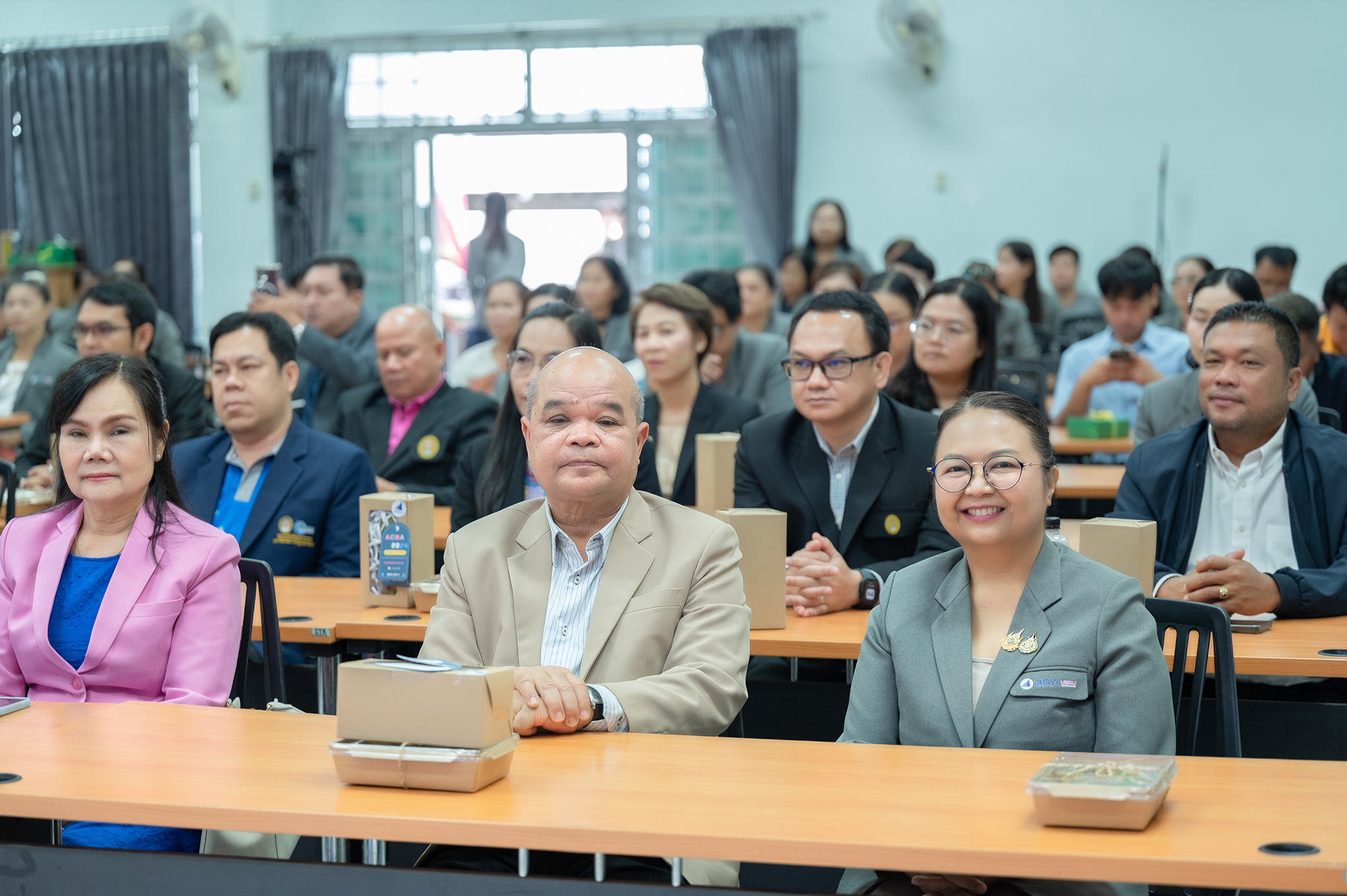 4 ก.ย. 67 ณ ห้องประชุมชั้น 3 อาคารอินทนิล คณะบริหารธุรกิจและการจัดการ มหาวิทยาลัยราชภัฏอุบลราชธานี พิธีเปิดกิจกรรม ?บริหารธุรกิจวิชาการ? ครั้งที่ 10 (ACBA 2024)