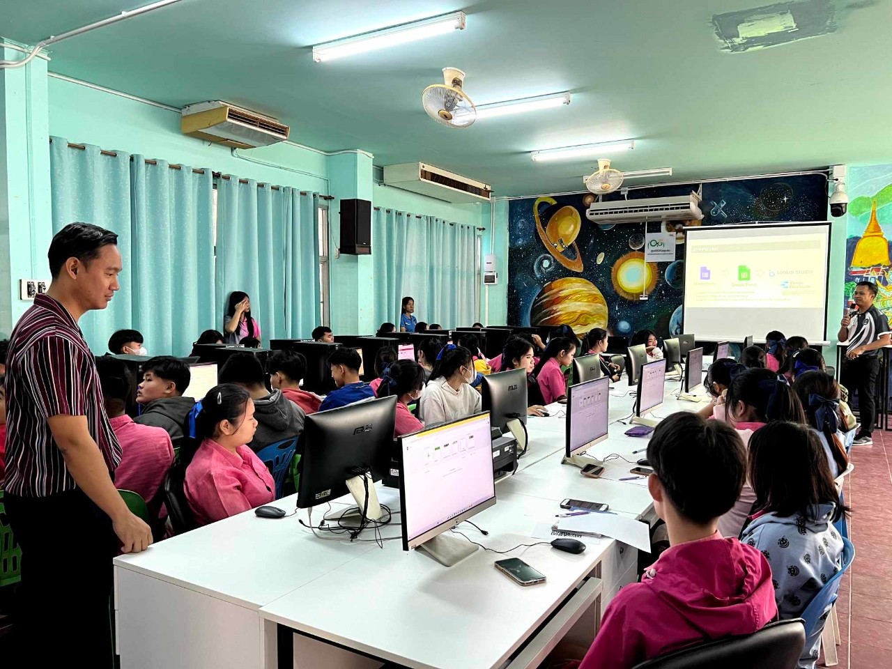 เมื่อวันที่ 12 และ 19 ม.ค. 67 ผู้ช่วยศาสตราจารย์พัฒนศักดิ์ ปทุมวัน และผู้ช่วยศาสตราจารย์อดุลยเดช ตันแก้ว ร่วมเป็นวิทยากรในการอบรมเชิงปฏิบัติการ