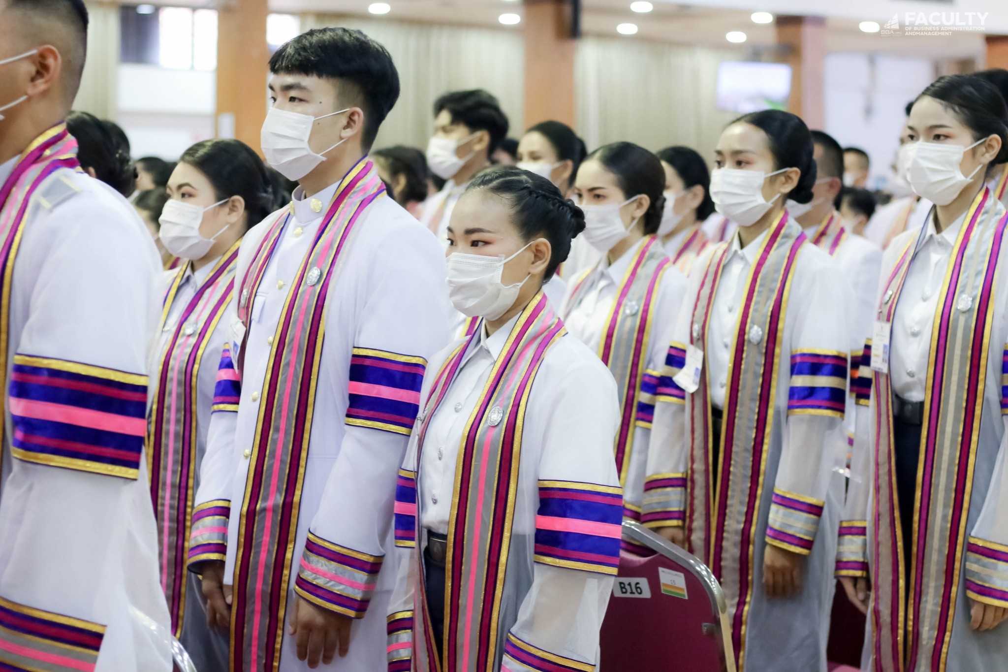 4 ก.ย. 66 พลเอก นิรุทธ เกตุสิริ นายกสภามหาวิทยาลัย พร้อมด้วย รศ.ธรรมรักษ์ ละอองนวล รักษาราชการแทนอธิการบดี กล่าวแสดงความยินดีกับบัณฑิตที่สำเร็จการศึกษาและเข้าฝึกซ้อมพิธีพระราชทานปริญญาบัตร