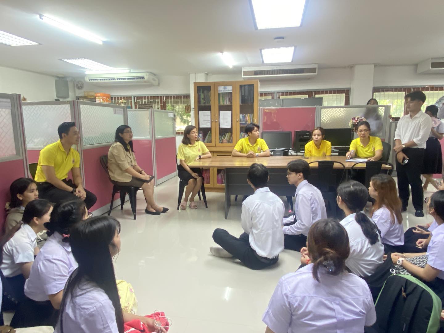 ยินดีต้อนรับนักศึกษาชาวกัมพูชาสู่สาขาวิชาการจัดการธุรกิจระหว่างประเทศ