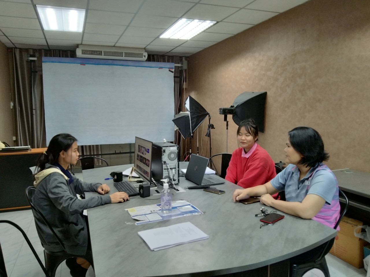 วันที่ 7 - 9 ก.พ. 65 สาขาวิชาวิเคราะห์ข้อมูลธุรกิจ อาจารย์ที่ปรึกษาพบนักศึกษา กิจกรรม การ Coaching นักศึกษาด้วยเครื่องมือวิศวกรสังคม