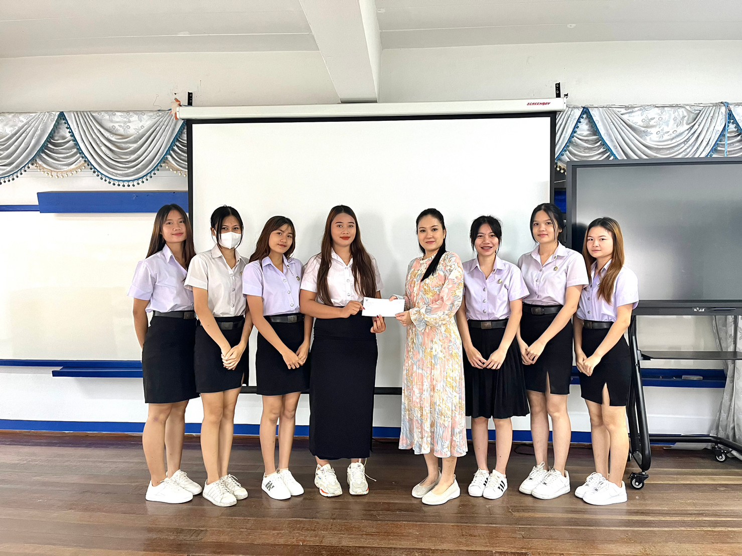 +++กิจกรรมทวนสอบผลสัมฤทธิ์ทางการศึกษาของนักศึกษา1/66 (BBA Show case) เพราะการตลาดคือหัวใจสำคัญในทุกธุรกิจและองค์กร Learning by doing --------------------------------------- วันที่ 19 ตุลาคม 2566 #สาขาวิชาการตลาดราชภัฏอุบลราชธานี คณะบริหารธุรกิจและการ