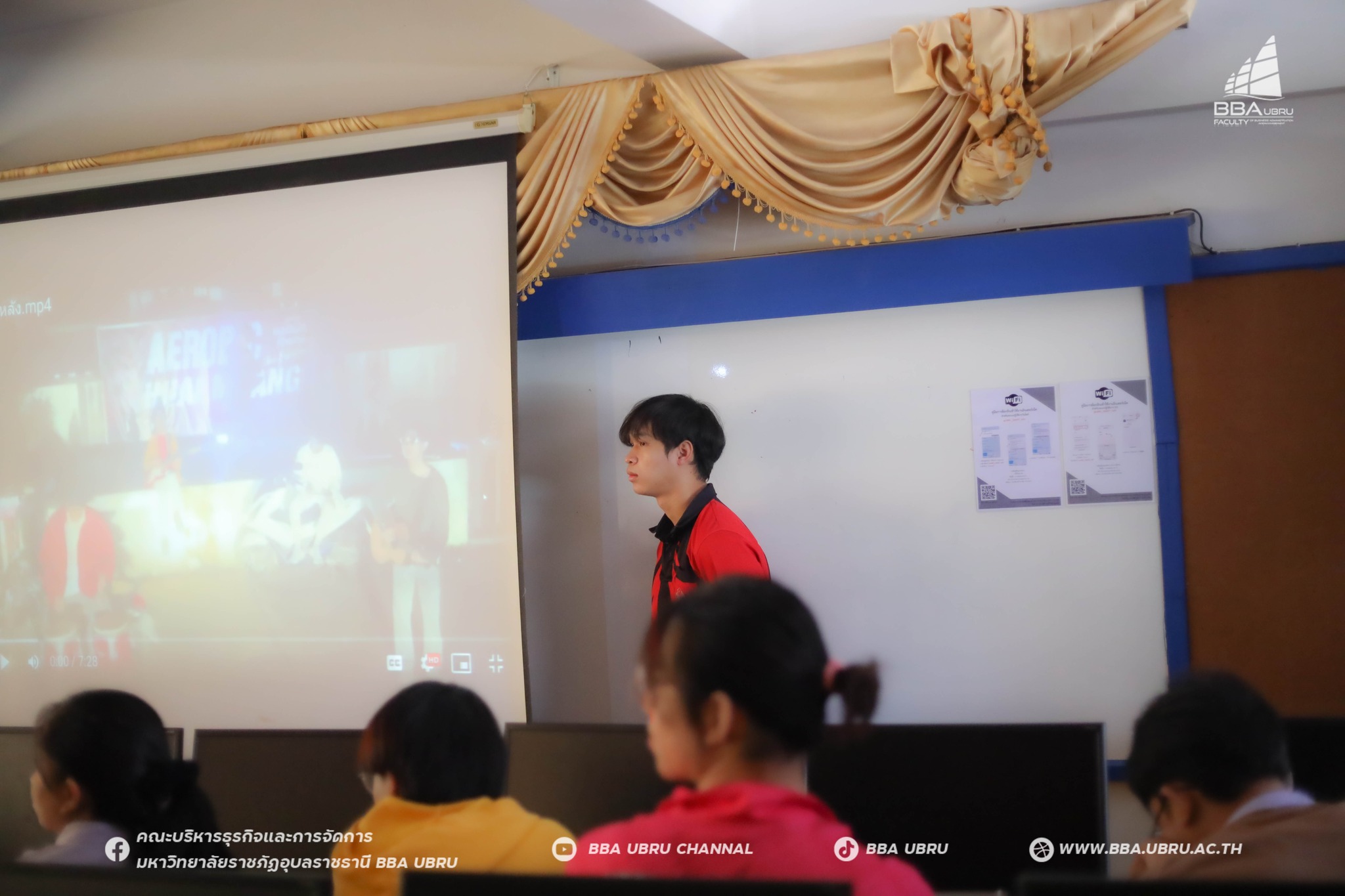 7 ต.ค. 67 Show case วิชา การตัดต่อวิทยุกระจายเสียง วิทยุโทรทัศน์ และสื่อดิจิทัล คณะบริหารธุรกิจและการจัดการ มหาวิทยาลัยราชภัฏอุบลราชธานี