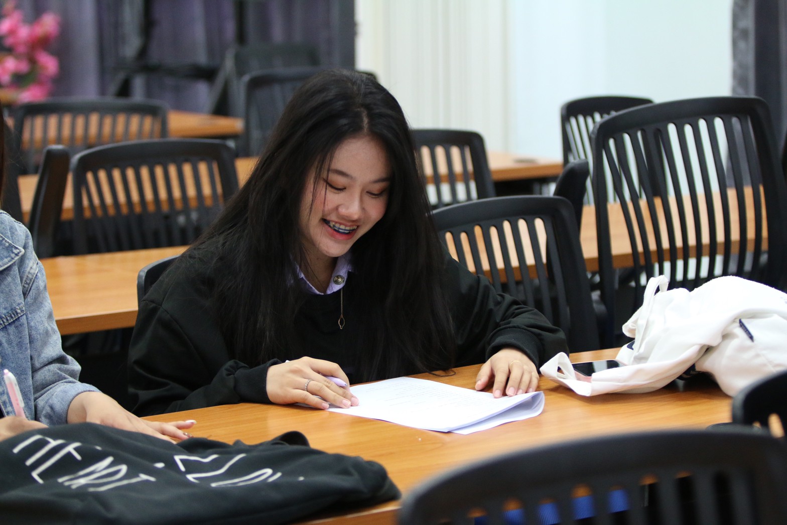 วันที่ 25 ก.พ. 66 กิจกรรมอบรมเชิงปฏิบัติการ หัวข้อ English for speaking and listening