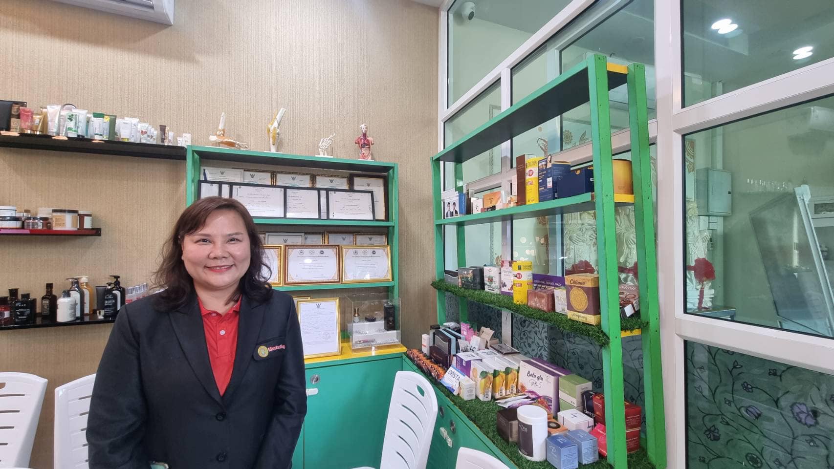 Marketing field study @ บริษัท บิวตี้ ดาราอินเตอร์เทรด จำกัด บริษัท OEM ชั้นนำ ที่มุ่งเน้นการทำธุรกิจอย่างมีจริยธรรม ทำให้เราได้เรียนรู้การตลาด การทำธุรกิจ B2B ผ่านการสร้างตัวตน (Personal Branding)