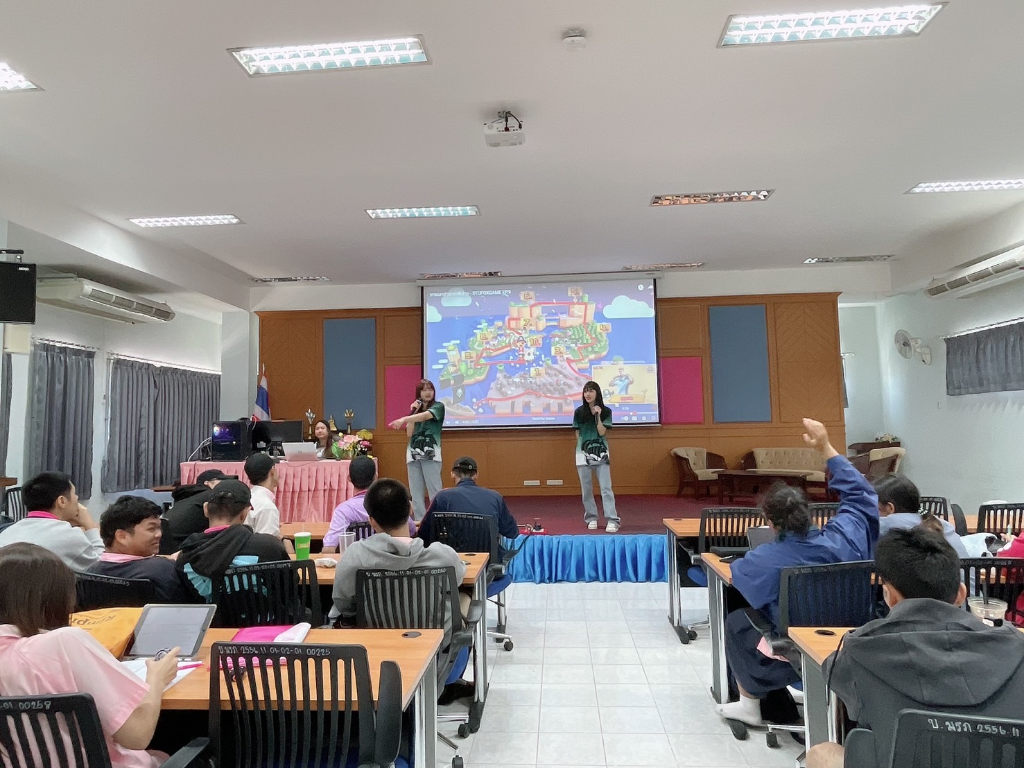 วันที่ 16 กุมภาพันธ์ 2567 คณะบริหารธุรกิจและการจัดการ มหาวิทยาลัยราชภัฏอุบลราชธานี ร่วมกับ โรงเรียนนารีนุกูล จัดกิจกรรมอบรมการเป็นผู้จัดการ และการเป็นผู้แข่งขันกีฬาอีสปอร์ต เพื่อส่งเสริมความร่วมมือทางด้านวิชาการ และการดำเนินกิจกรรมร่วมกัน โดยสาขาวิชาการจั