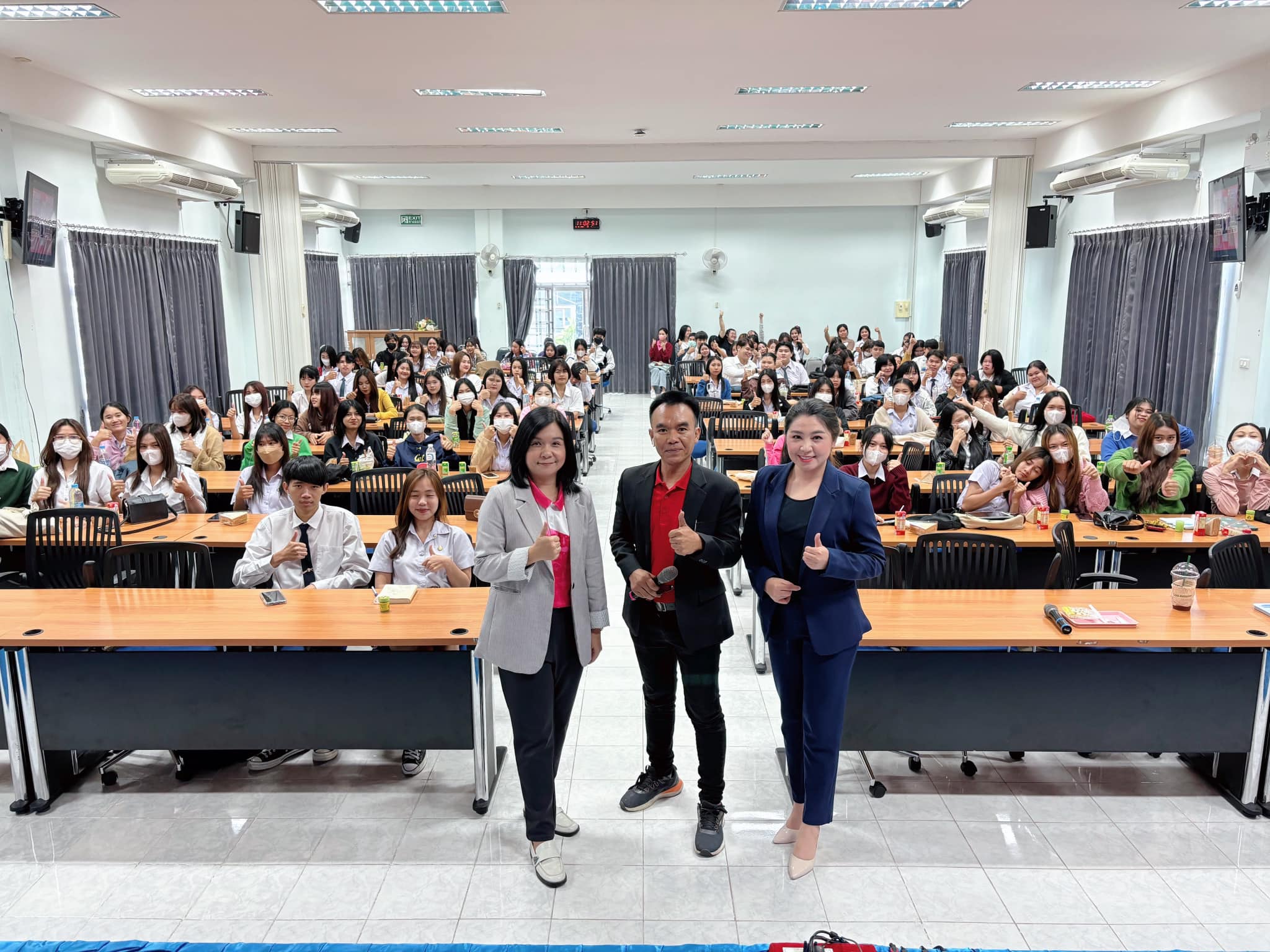 ภาพกิจกรรมการอบรม ?ทักษะการพูดในที่สาธารณะอย่างมั่นใจและเทคนิคการนำเสนองานด้วยแอพลิเคชั่นอย่างง่าย? เมื่อวันอาทิตย์ที่ 15 ต.ค. 66