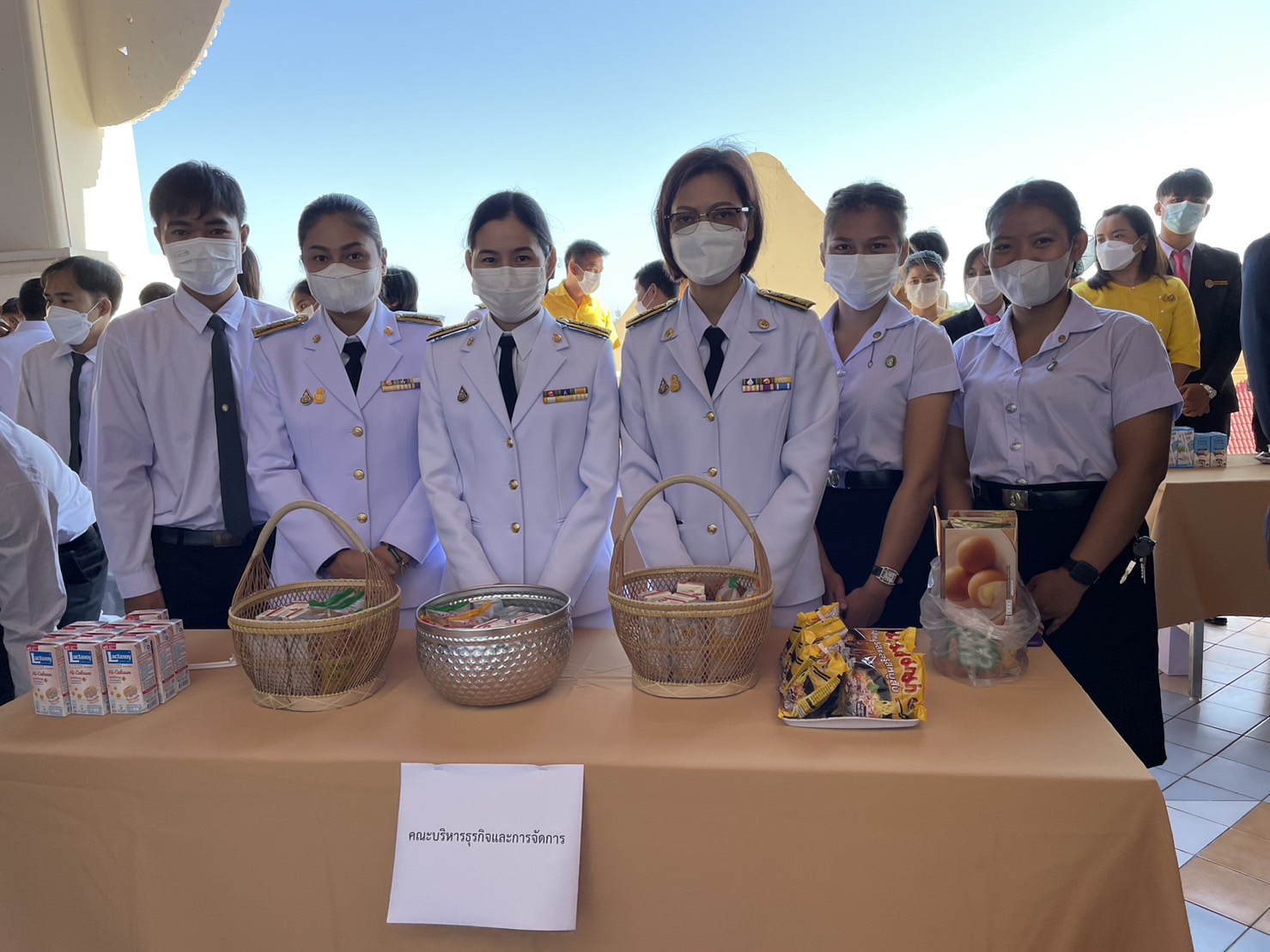 วันที่ 12 ต.ค 65 ณ ห้องพิมานทิพย์ ชั้น ๗ อาคารศูนย์ศิลปวัฒนธรรมกาญจนาภิเษก มหาวิทยาลัยราชภัฏอุบลราชธานี:ทำบุญตักบาตร และพิธีวางพวงมาลา เพื่อน้อมรำลึกในพระมหากรุณาธิคุณ เนื่องในวันคล้ายวันสวรรคต พระบาทสมเด็จพระบรมชนกาธิเบศร มหาภูมิพลอดุลยเดชมหาราช บรมนาถบ