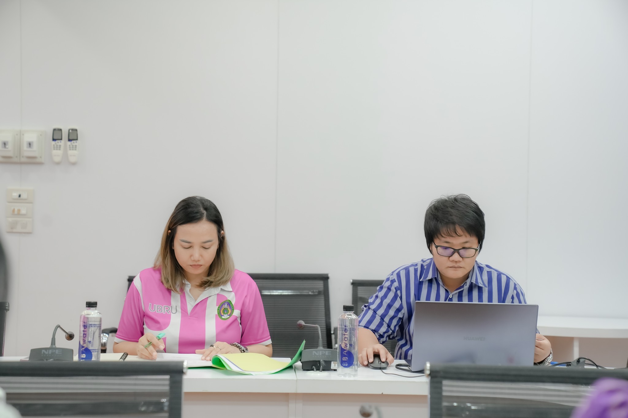 วันศุกร์ที่ 16 กุมภาพันธ์ 2567 เวลา 10.00 น. รองศาสตราจารย์ ดร.ประนอม คำผา คณบดีคณะบริหารธุรกิจและการจัดการ ประธานคณะกรรมการสรรหากรรมการประจำคณะ ประเภทผู้แทนคณาจารย์ ประชุมคณะกรรมการสรรหากรรมการประจำคณะ ประเภทผู้แทนคณาจารย์ ครั้งที่ 1/2567 ณ ห้องประชุมคณะ