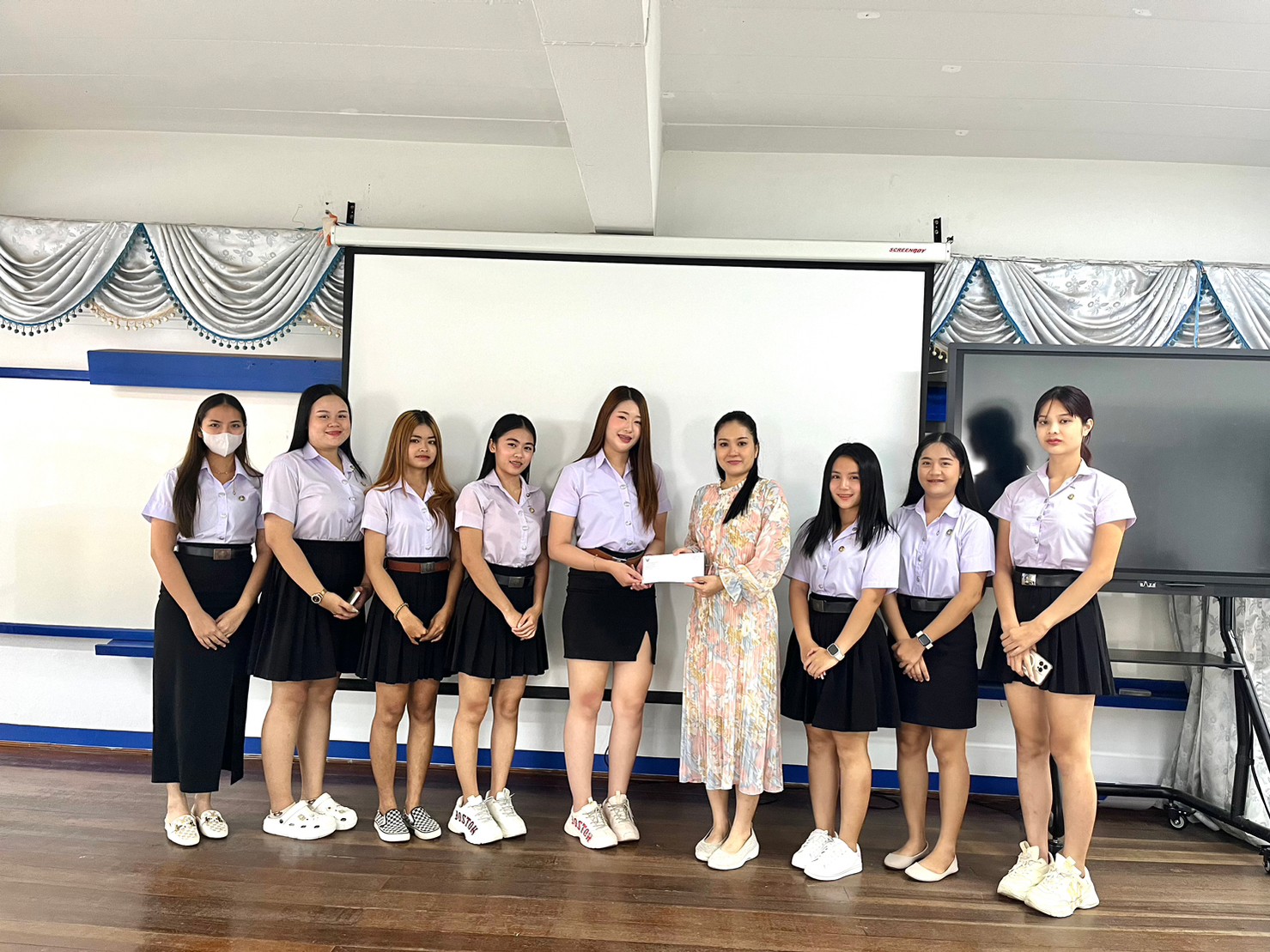 +++กิจกรรมทวนสอบผลสัมฤทธิ์ทางการศึกษาของนักศึกษา1/66 (BBA Show case) เพราะการตลาดคือหัวใจสำคัญในทุกธุรกิจและองค์กร Learning by doing --------------------------------------- วันที่ 19 ตุลาคม 2566 #สาขาวิชาการตลาดราชภัฏอุบลราชธานี คณะบริหารธุรกิจและการ