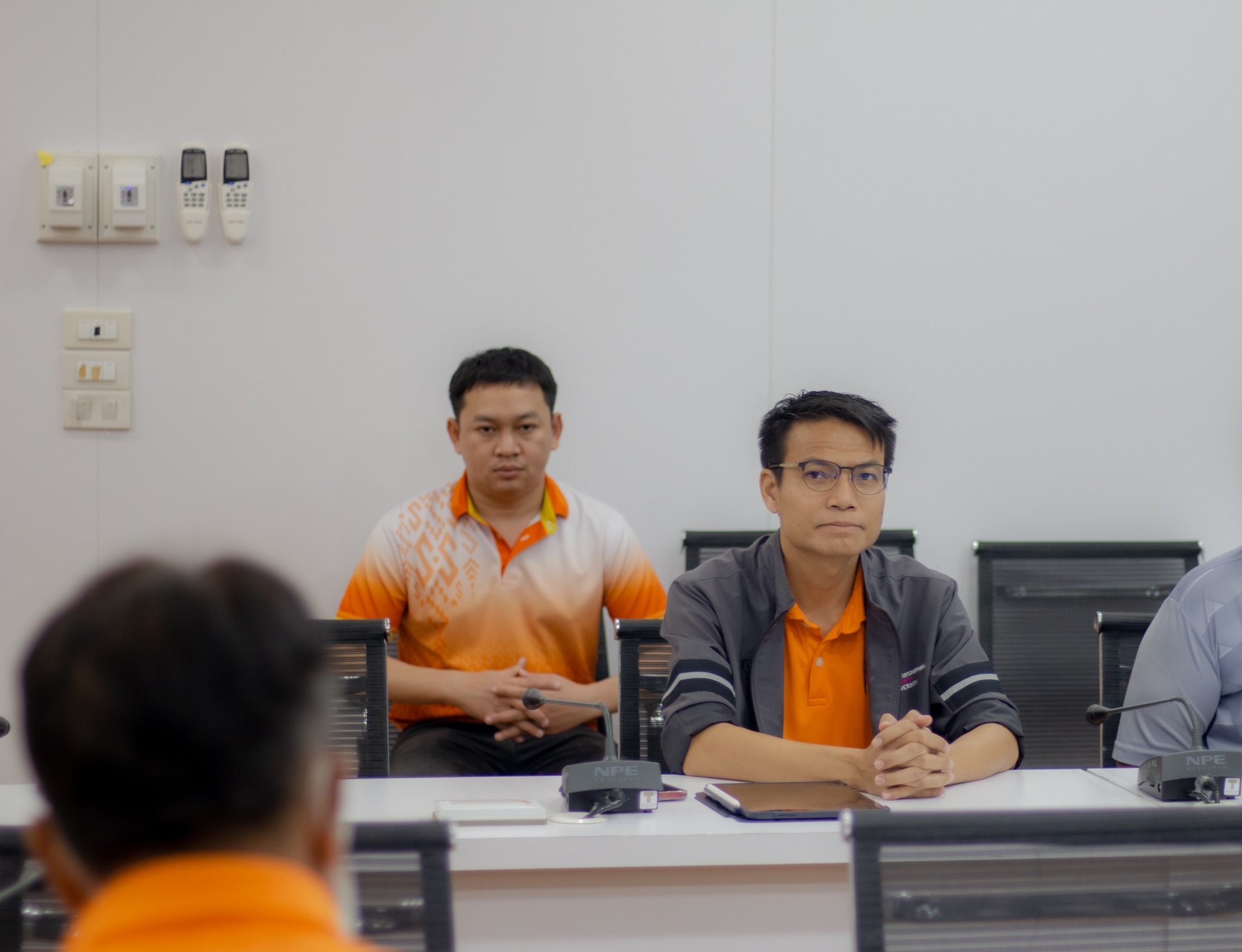 วันที่ 1 ก.พ. 67 รศ.ดร.ประนอม คำผา คณบดีคณะบริหารธุรกิจและการจัดการ ประชุมบุคลากรสายสนับสนุน เพื่อคัดเลือกหัวหน้าสำนักงานคณบดีคณะบริหารธุรกิจและการจัดการ และร่วมปรึกษาแนวทางการดำเนินงาน การทำงานแต่ละส่วนงาน ณ ห้องประชุมคณะ อาคารเรียน 8 คณะบริหารธุรกิจและก