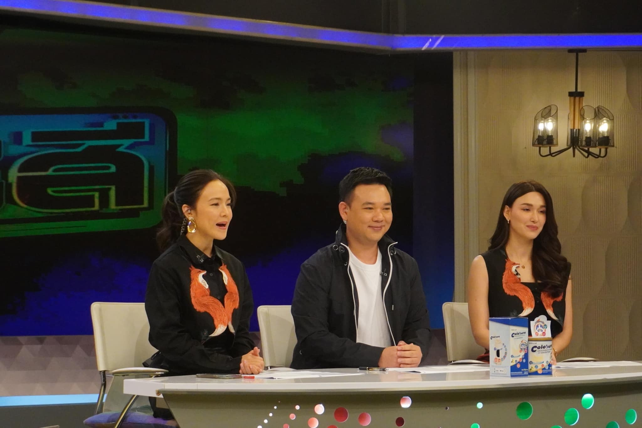 นักศึกษาสาขาวิชานิเทศศาสตร์ คณะบริหารธุรกิจและการจัดการ ใหาวิทยาลัยราชภัฏอุบลราชธานี ศึกษาดูงาน ณ สถานีโทรทัศน์ไทยทีวีสีช่อง 3 อาคารมาลีนนท์ กรุงเทพมหานคร ในรายการข่าวสามสี 28 กุมภาพันธ์ 2567