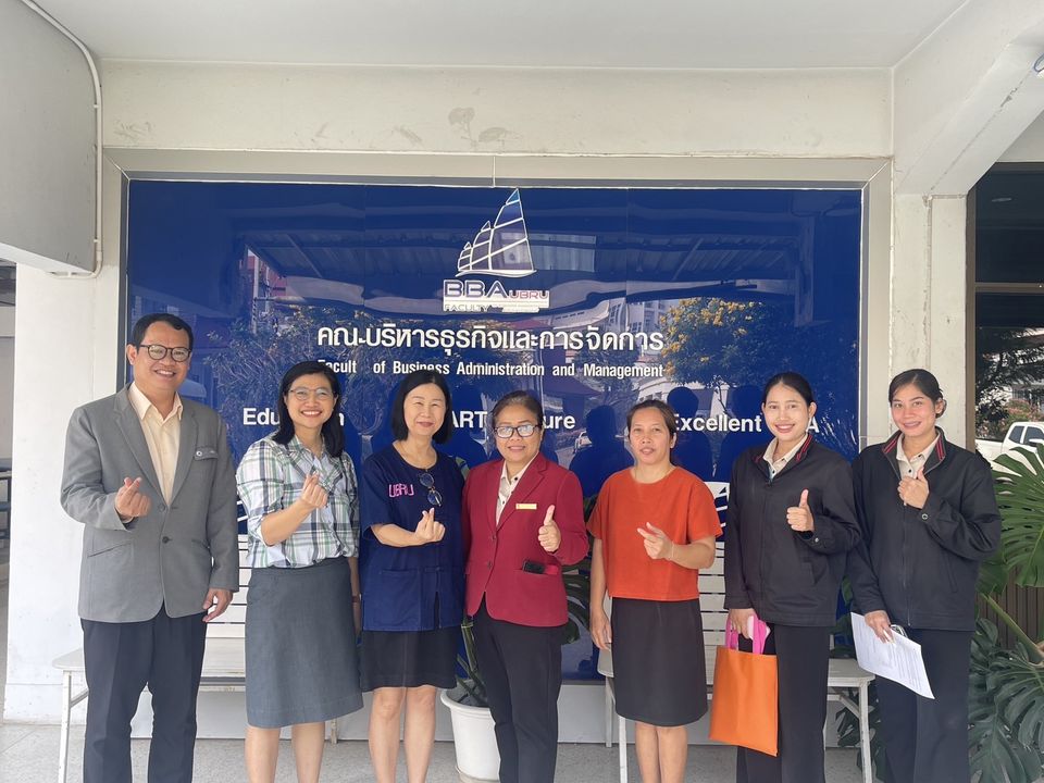 วันที่ 8 ก.พ. 67 รศ.ดร.ประนอม คำผา คณบดีคณะบริหารธุรกิจและการจัดการ พร้อมด้วยผู้บริหารและบุคลากร ร่วมต้อนรับ คุณเกษร ปัตตา หัวหน้าฝ่ายบุคคล และบุคลากร บริษัทสินทรัพย์ก้าวหน้าคอร์ปอเรชั่น จำกัด เพื่อร่วมเสนอแนวทางการจัดทำความร่วมมือในการพัฒนานักศึกษาฝึกประ
