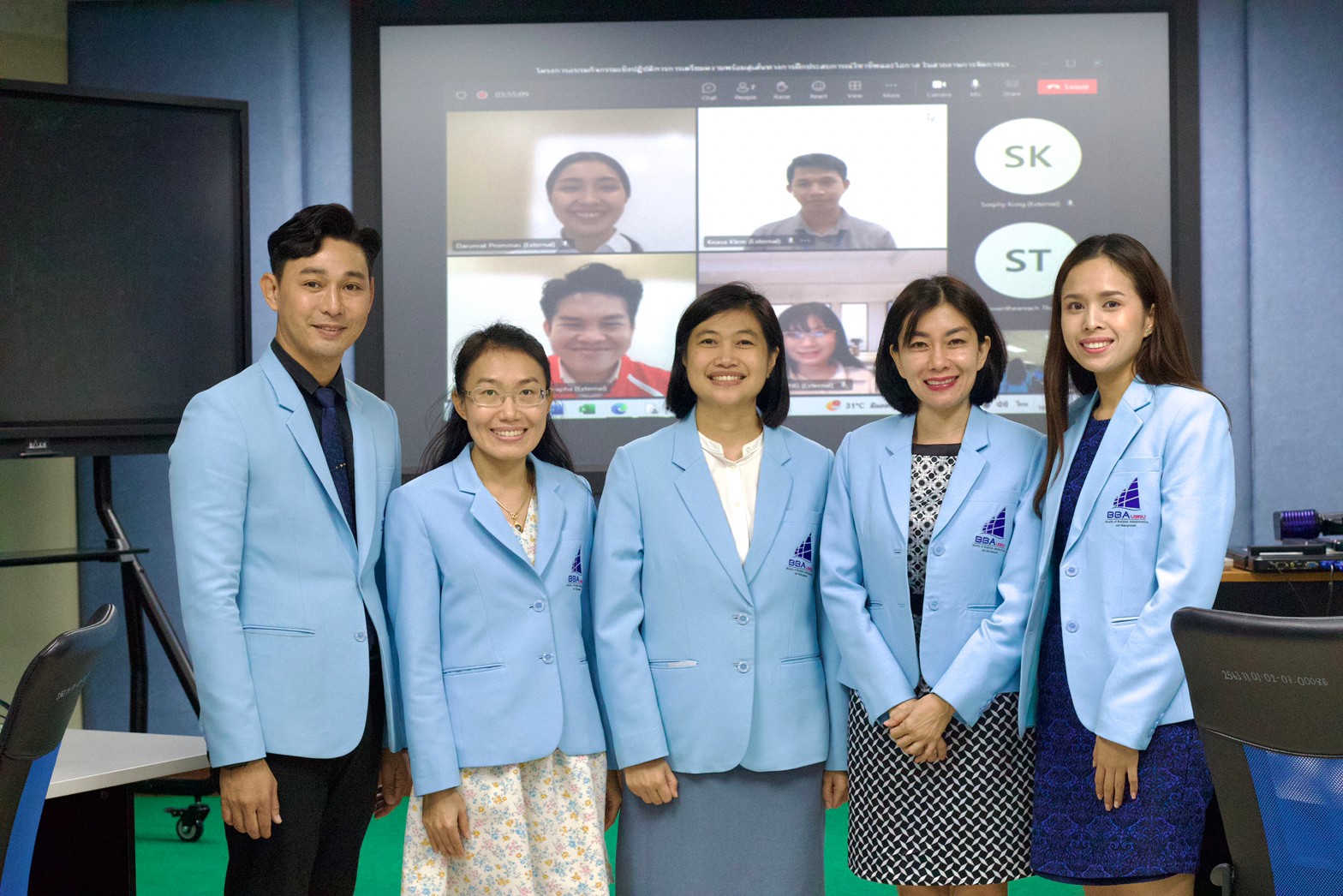 16 ส.ค. 66 ณ คณะบริหารธุรกิจและการจัดการ สาขาวิชาธุรกิจระหว่างประเทศ จัดโครงการอบรมกิจกรรมเชิงปฏิบัติการการเตรียมความพร้อมสู่เส้นทางการฝึกประสบการณ์วิชาชีพและโอกาส ในสายงานการจัดการธุรกิจระหว่างประเทศ