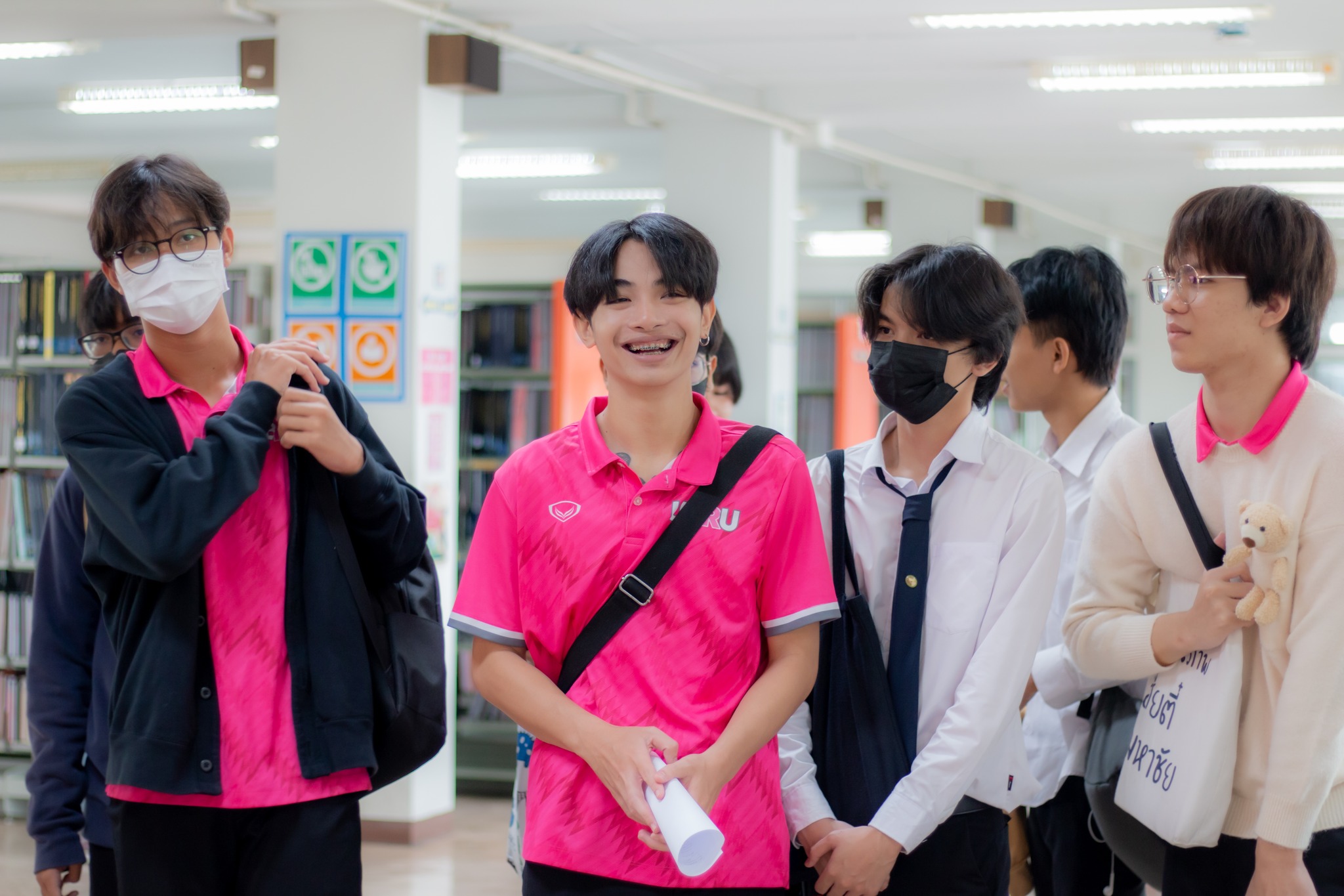 ณ สำนักวิทยบริการและเทคโนโลยีสารสนเทศ มหาวิทยาลัยราชภัฏอุบลราชธานี กิจกรรม ?เปิดโลกห้องสมุด Happy UBRU Library?