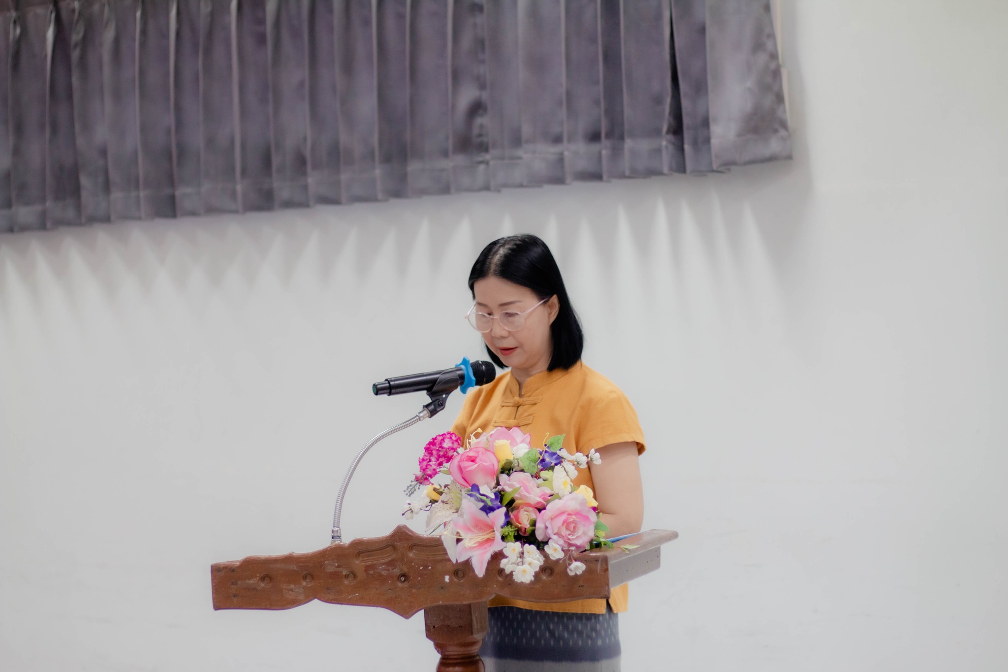 วันที่ 22 มี.ค. 67 รศ.ธรรมรักษ์ ละอองนวล รักษาราชการแทนอธิการบดี เป็นประธานเปิดโครงการการวางแผนการเงิน สำหรับบุคลากรมหาวิทยาลัย กล่าวรายงานโดย รศ.ดร.ประนอม คำผา คณบดีคณะบริหารธุรกิจและการจัดการ วิทยากรโดย นายจักรพงษ์ เมษพันธุ์ (โค้ชหนุ่ม MONEY COACH) ผู้ช