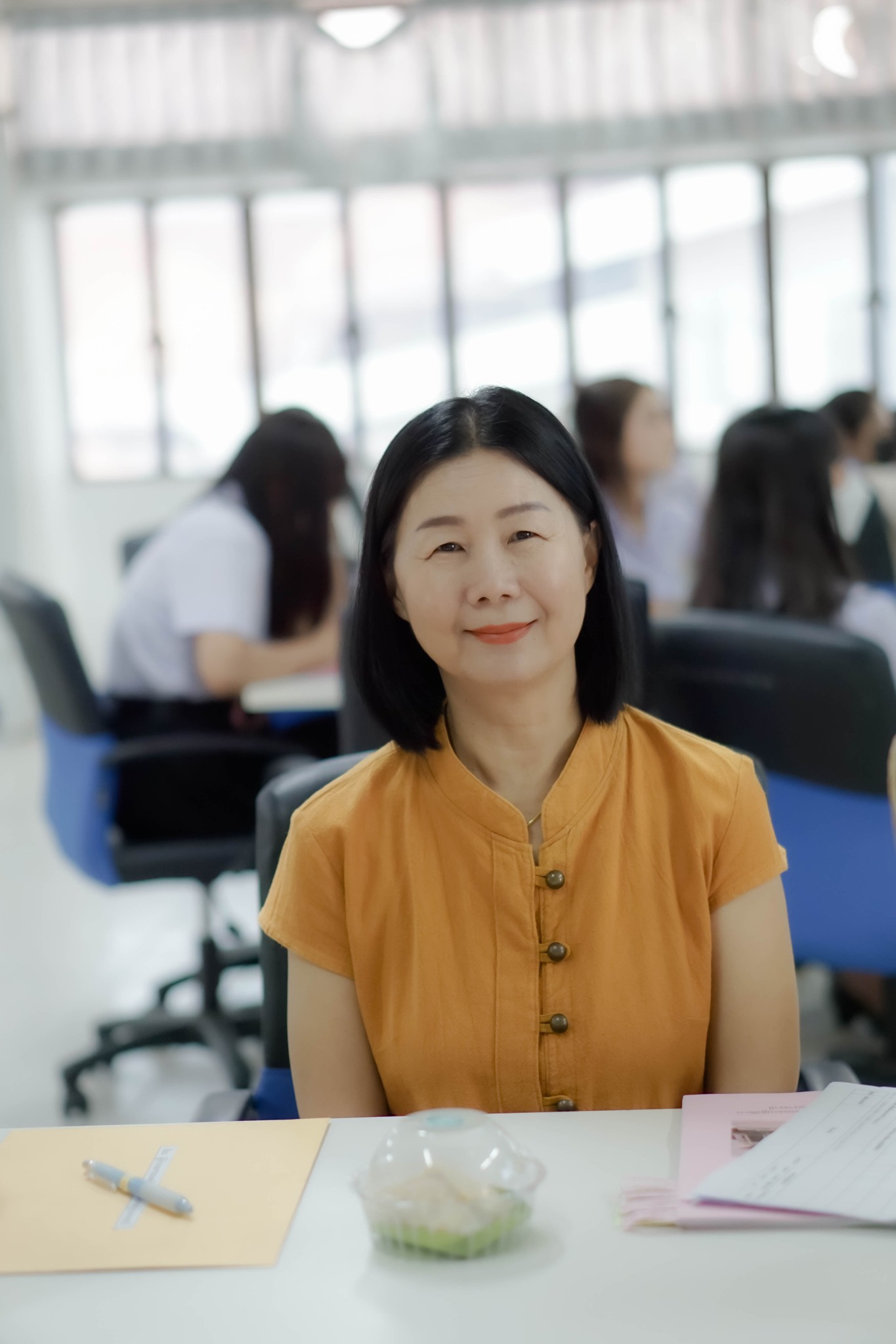 วันที่ 18 มี.ค. 67 รศ.ดร.ประนอม คำผา คณบดีคณะบริหารธุรกิจและการจัดการ พร้อมด้วยผู้บริหาร คณาจารย์ ร่วมปฐมนิเทศการฝึกประสบการณ์วิชาชีพ ภาคเรียนที่ 3/2566 โดยอาจารย์ประจำสายนิเทศชี้แจงการออกฝึกประสบการณ์วิชาชีพให้แก่นักศึกษาในเรื่องต่างๆ เช่น การเข้างาน การ