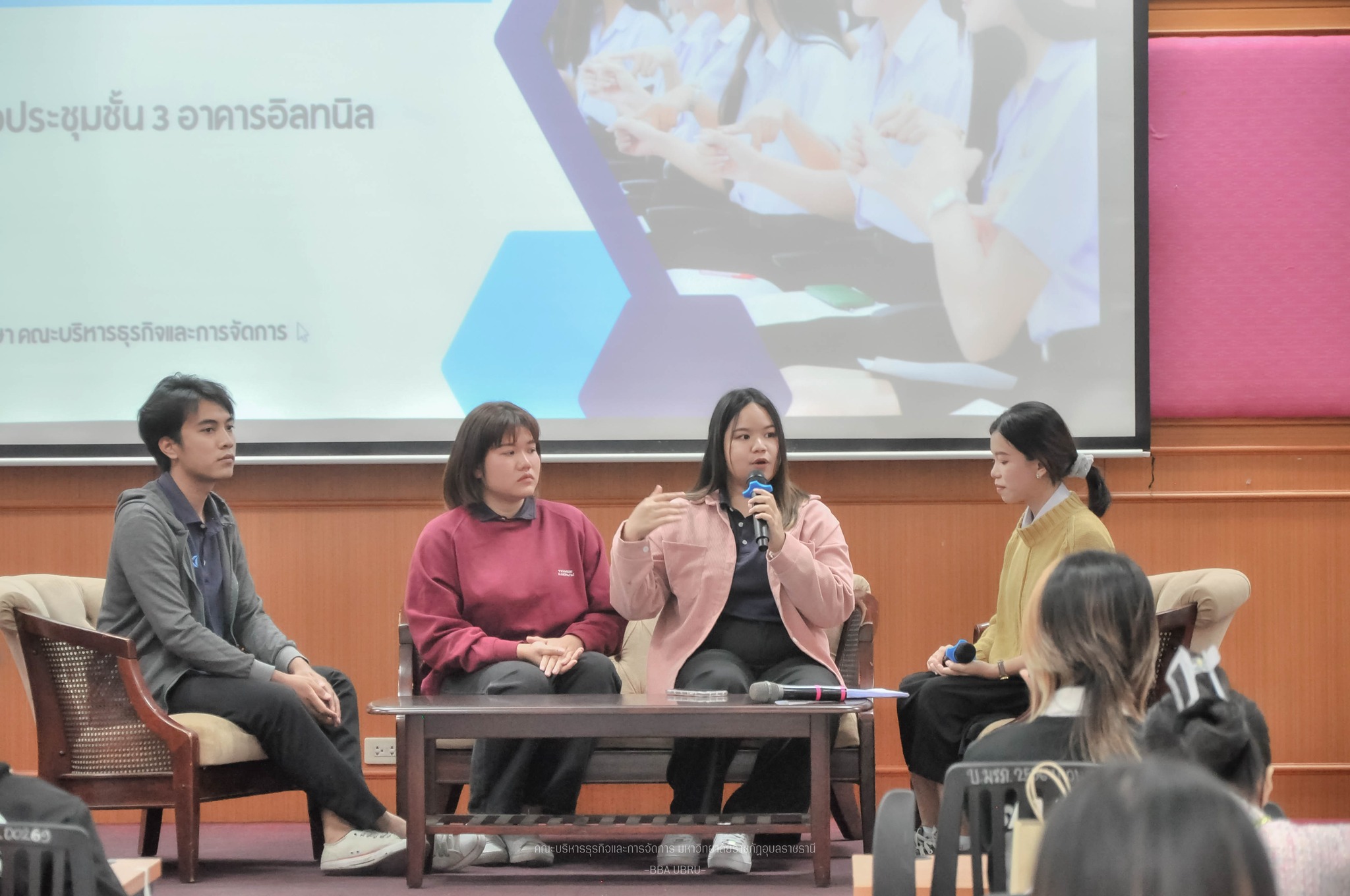 กิจกรรมอบรมเชิงปฏิบัติการเตรียมความพร้อมนักศึกษาสู่เป้าหมายอาชีพนักศึกษาชั้นปีที่ 3 คณะบริหารธุรกิจและการจัดการ มหาวิทยาลัยราชภัฏอุบลราชธานี #IBM #GM #CME -------------- วันที่ 23 ธ.ค. 66 คณะบริหารธุรกิจและการจัดการ มหาวิทยาลัยราชภัฏอุบลราชธานี จัดกิจกรรม