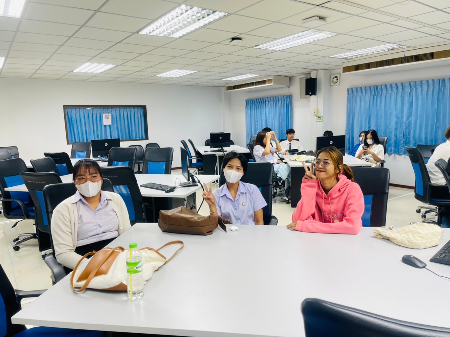 16 ส.ค. 66 ณ คณะบริหารธุรกิจและการจัดการ สาขาวิชาธุรกิจระหว่างประเทศ จัดโครงการอบรมกิจกรรมเชิงปฏิบัติการการเตรียมความพร้อมสู่เส้นทางการฝึกประสบการณ์วิชาชีพและโอกาส ในสายงานการจัดการธุรกิจระหว่างประเทศ