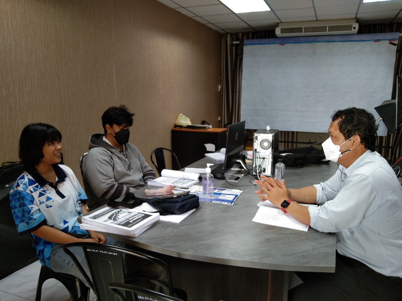 วันที่ 7 - 9 ก.พ. 65 สาขาวิชาวิเคราะห์ข้อมูลธุรกิจ อาจารย์ที่ปรึกษาพบนักศึกษา กิจกรรม การ Coaching นักศึกษาด้วยเครื่องมือวิศวกรสังคม