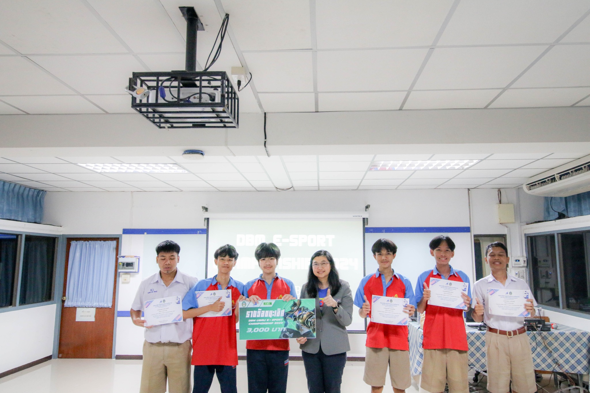 6 ก.ย. 67 ณ คณะบริหารธุรกิจและการจัดการ มหาวิทยาลัยราชภัฏอุบลราชธานี มอบรางวัลการแข่งขัน DBM UBRU E-Sport Championship 2024 ?บริหารธุรกิจวิชาการ? ครั้งที่ 10 (ACBA 2024)