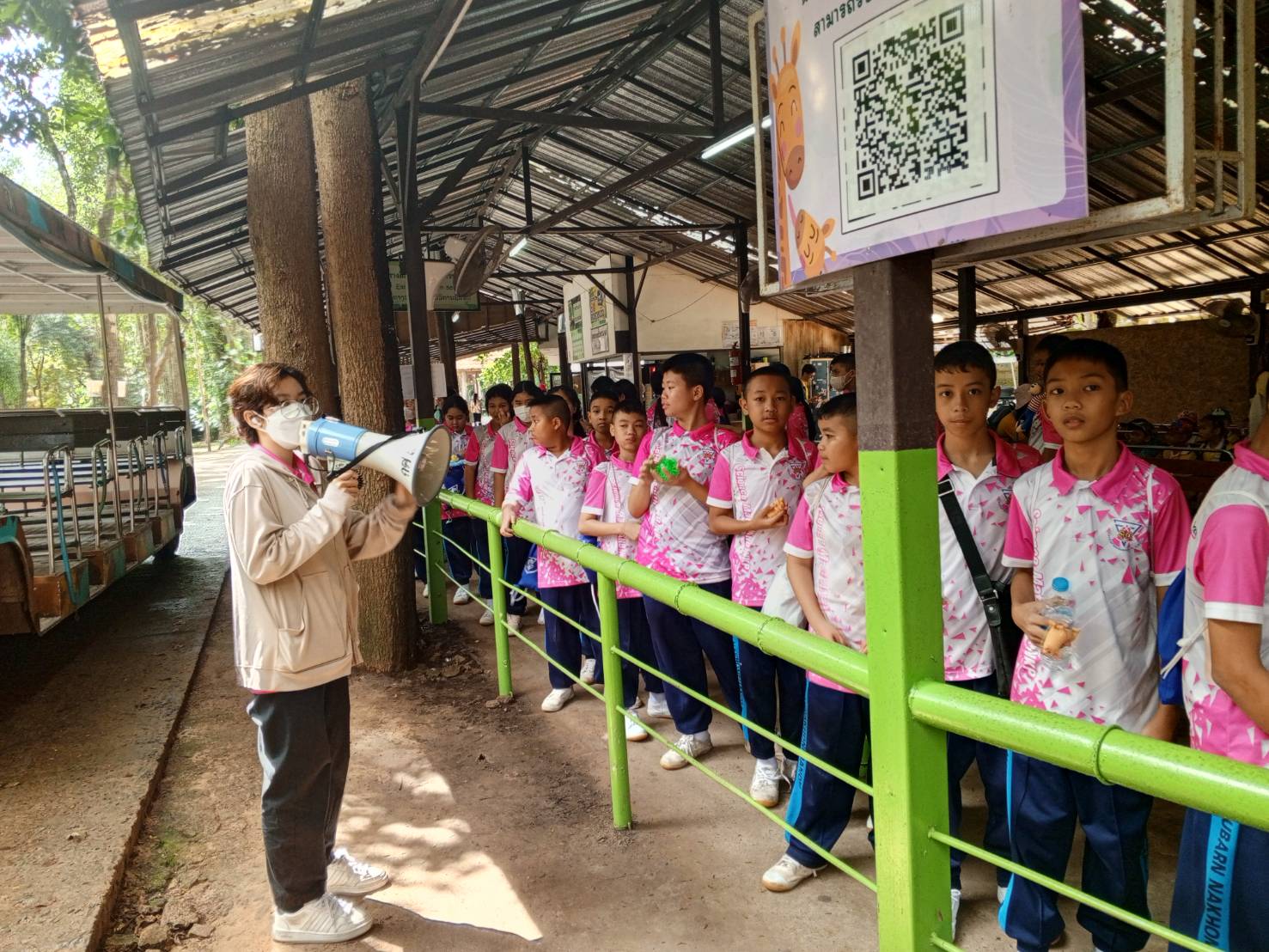 รักป่ารักเขา ... รักเราด้วยได้ไหม ไกด์อาสา BBA UBRU