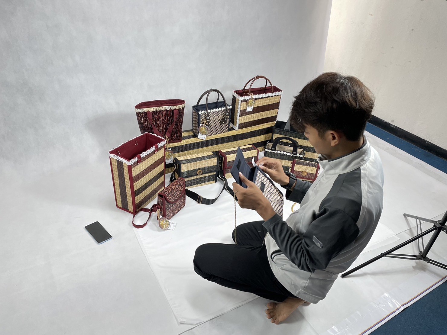 วันที่ 27 ก.ย 65 ณ คณะบริหารธุรกิจและการจัดการ มรภ.อบ.:ถ่ายภาพสวย...ด้วยมือถือ