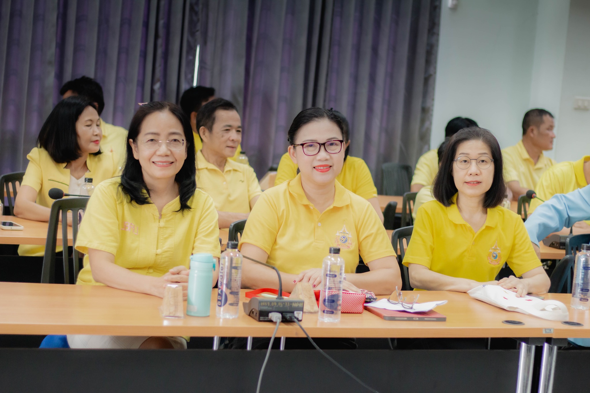 วันที่ 11 มี.ค. 67 รศ.ดร.ประนอม คำผา คณบดีคณบริหารธุรกิจและการจัดการ พร้อมด้วยผู้บริหาร คณาจารย์ ร่วมการประชุมบุคลากรคณะบริหารธุรกิจและการจัดการ ครั้งที่ 1/2567 ณ ห้องประชุม ชั้น 3 อาคารอินทนิล คณะบริหารธุรกิจและการจัดการ มหาวิทยาลัยราชภัฏอุบลราชธานี