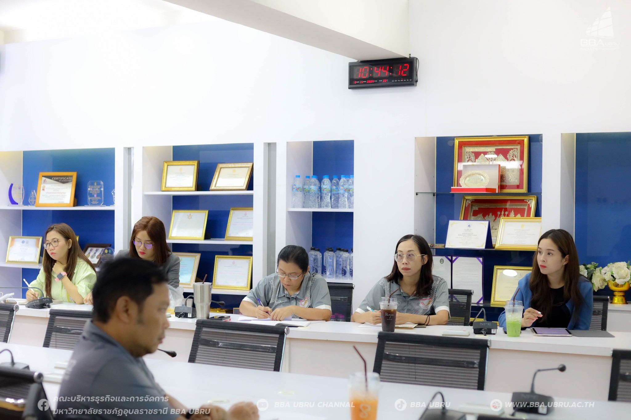 6 พ.ย. 67 ประชุมคณะกรรมการดำเนินงานโครงการพัฒนาสมรรถนะภาษาอังกฤษ ณ ห้องประชุมคณะฯ