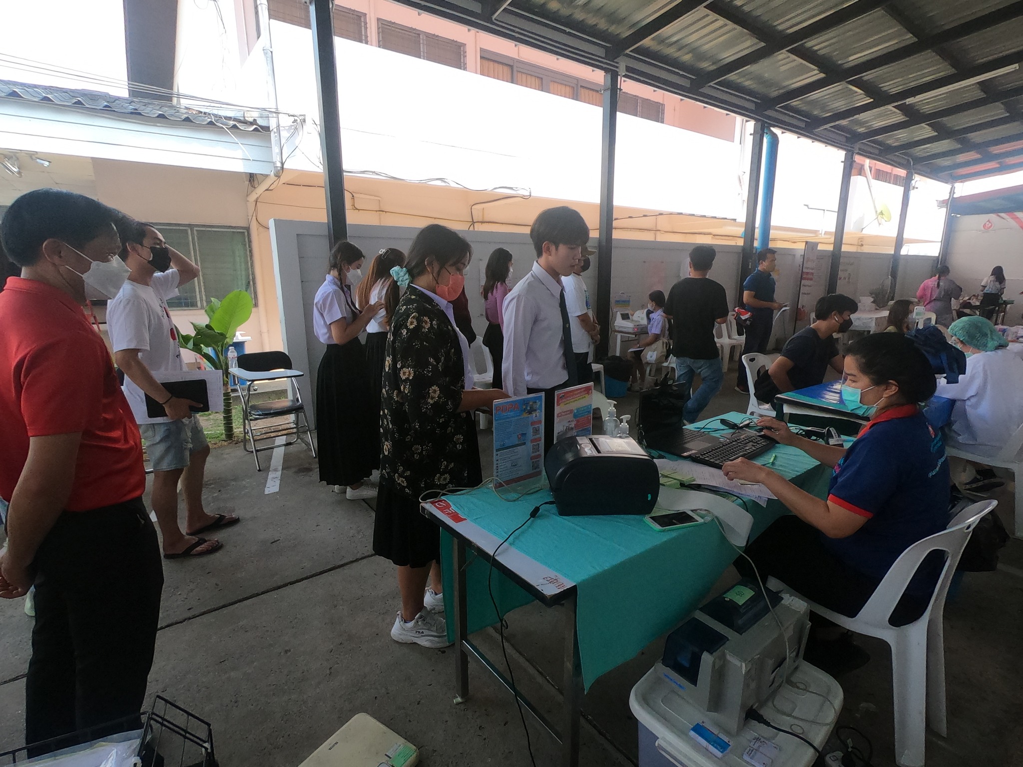 วันที่ 14 ก.พ. 65 นักศึกษาและสโมสรนักศึกษาคณะบริหารธุรกิจและการจัดการ มหาวิทยาลัยราชภัฏอุบลราชธานี ร่วมบริจาคโลหิตเนื่องใน