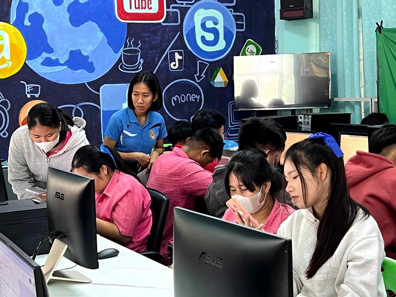 เมื่อวันที่ 12 และ 19 ม.ค. 67 ผู้ช่วยศาสตราจารย์พัฒนศักดิ์ ปทุมวัน และผู้ช่วยศาสตราจารย์อดุลยเดช ตันแก้ว ร่วมเป็นวิทยากรในการอบรมเชิงปฏิบัติการ