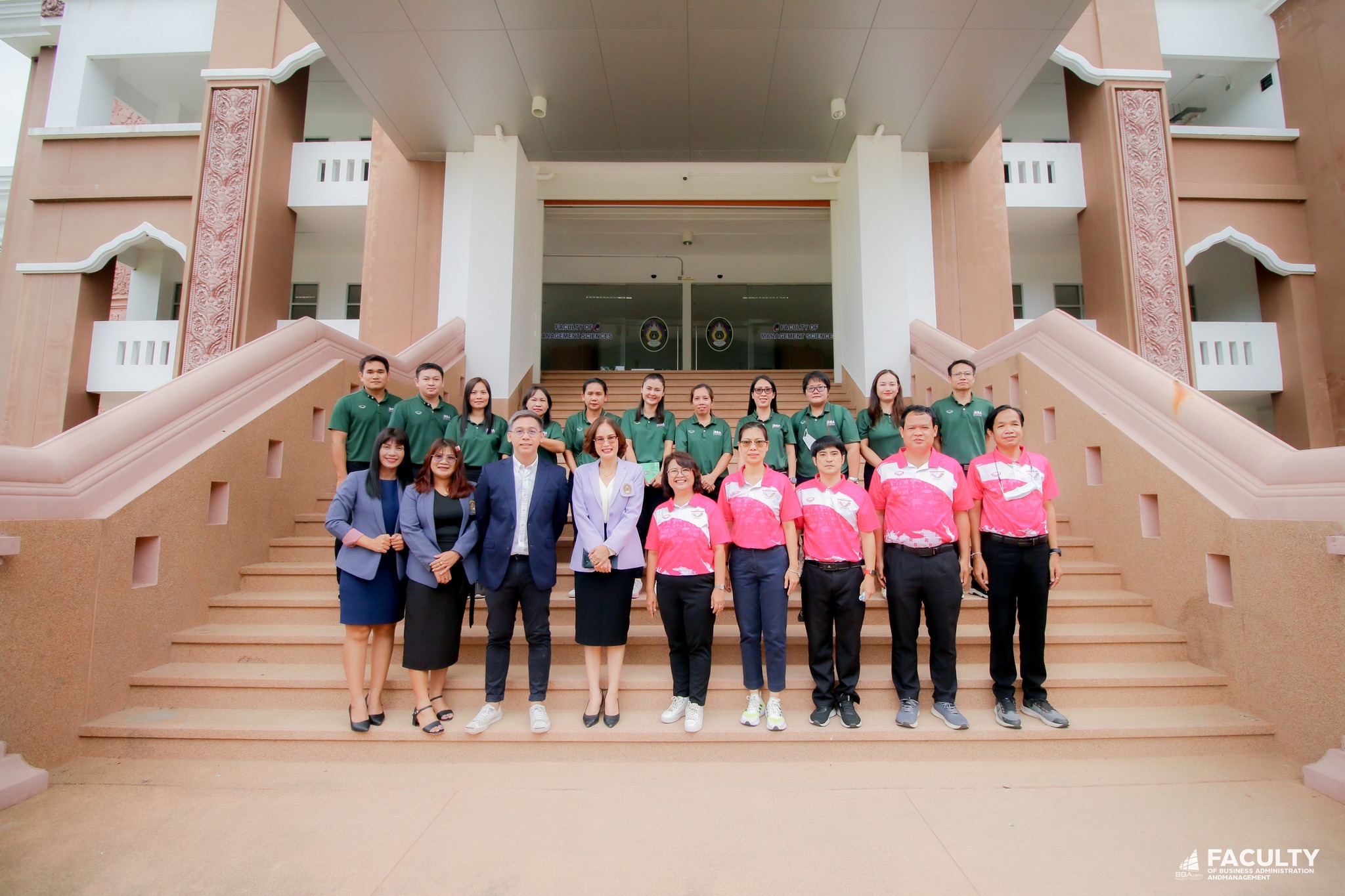 15 มิถุนายน 2566 ณ มหาวิทยาลัยราชภัฏสุรินทร์ ศึกษาดูงานและแลกเปลี่ยนเรียนรู้ระบบงานสำนักงานคณบดี ระหว่าง คณะบริหารธุรกิจและการจัดการ มหาวิทยาลัยราชภัฏอุบลราชธานี กับ คณะวิทยาการจัดการ มหาวิทยาลัยราชภัฏสุรินทร์