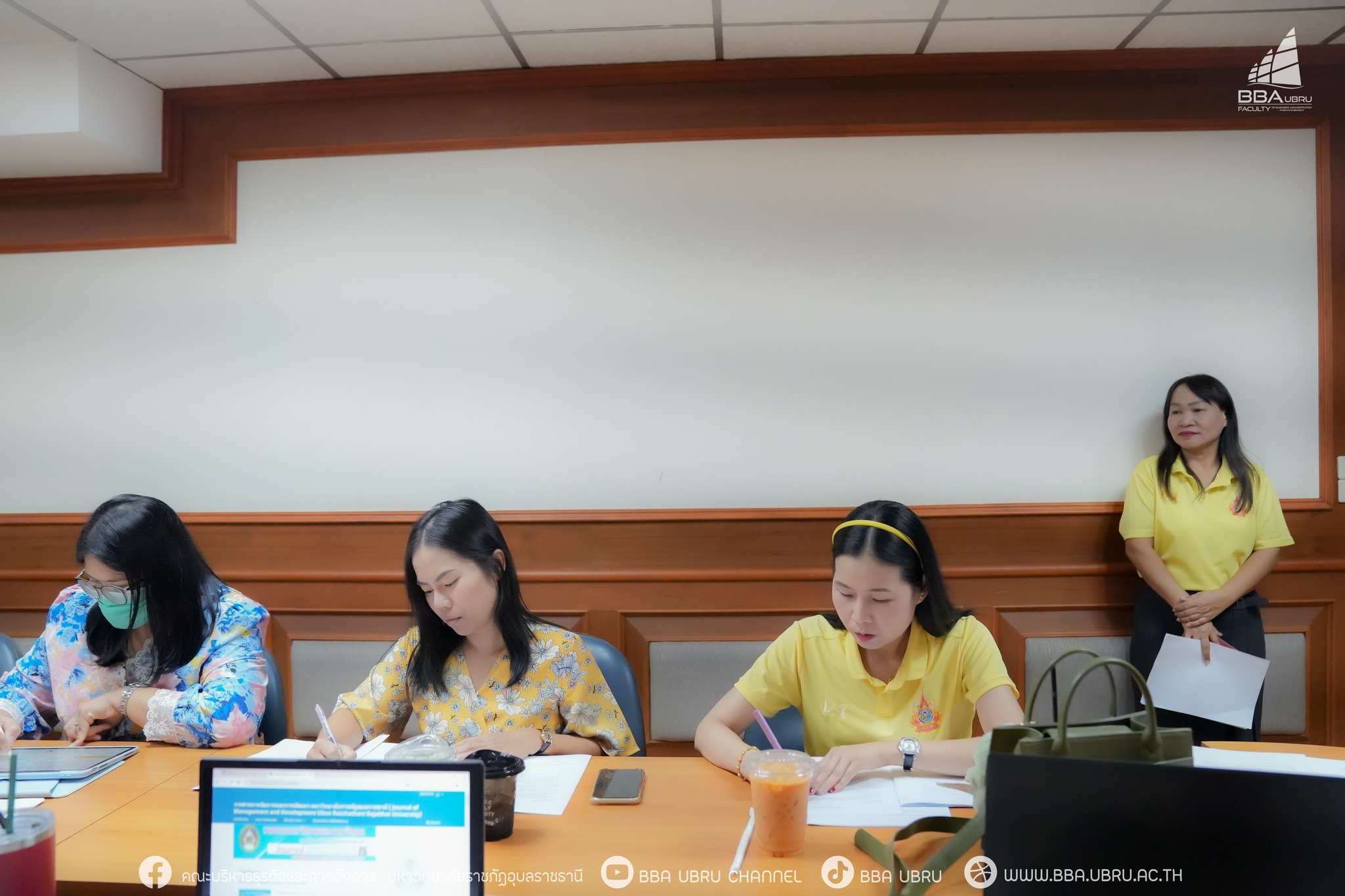 17 มิ.ย. 67 ณ ห้องประชุมคอมมอนรูม ประชุมงานวารสารการจัดการและการพัฒนา มหาวิทยาลัยราชภัฏอุบลราชานี ประชุมงานวารสารการจัดการและการพัฒนา มหาวิทยาลัยราชภัฏอุบลราชานี