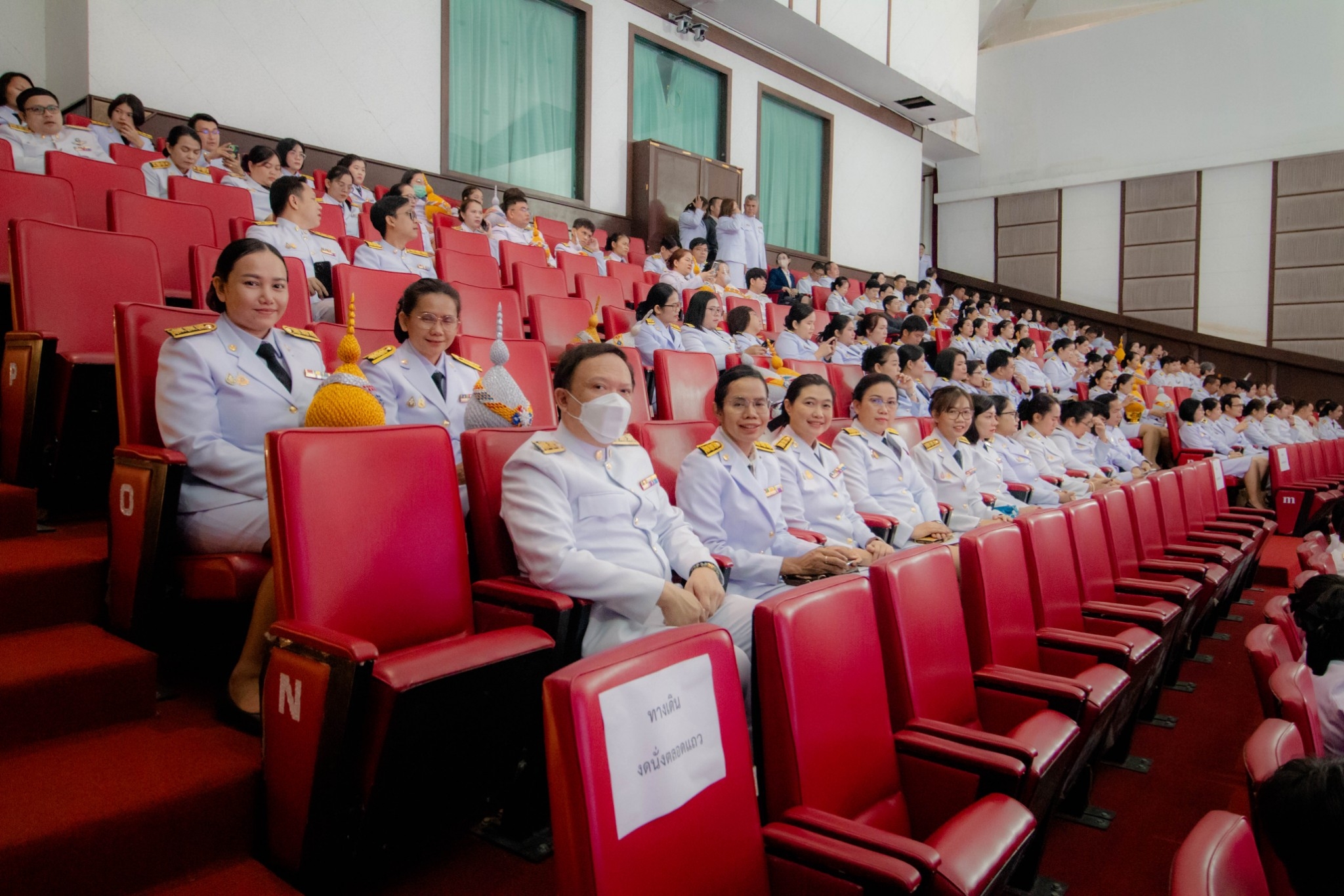 วันที่ 28 พ.ค.67 พิธีถวายพระพรชัยมงคล เนื่องในโอกาสวันเฉลิมพระชนมพรรษา สมเด็จพระนางเจ้า ฯ พระบรมราชินี ณ โรงละคร ชั้น ๓ ศูนย์ศิลปวัฒนธรรมกาญจนาภิเษก มหาวิทยาลัยราชภัฏอุบลราชธานี