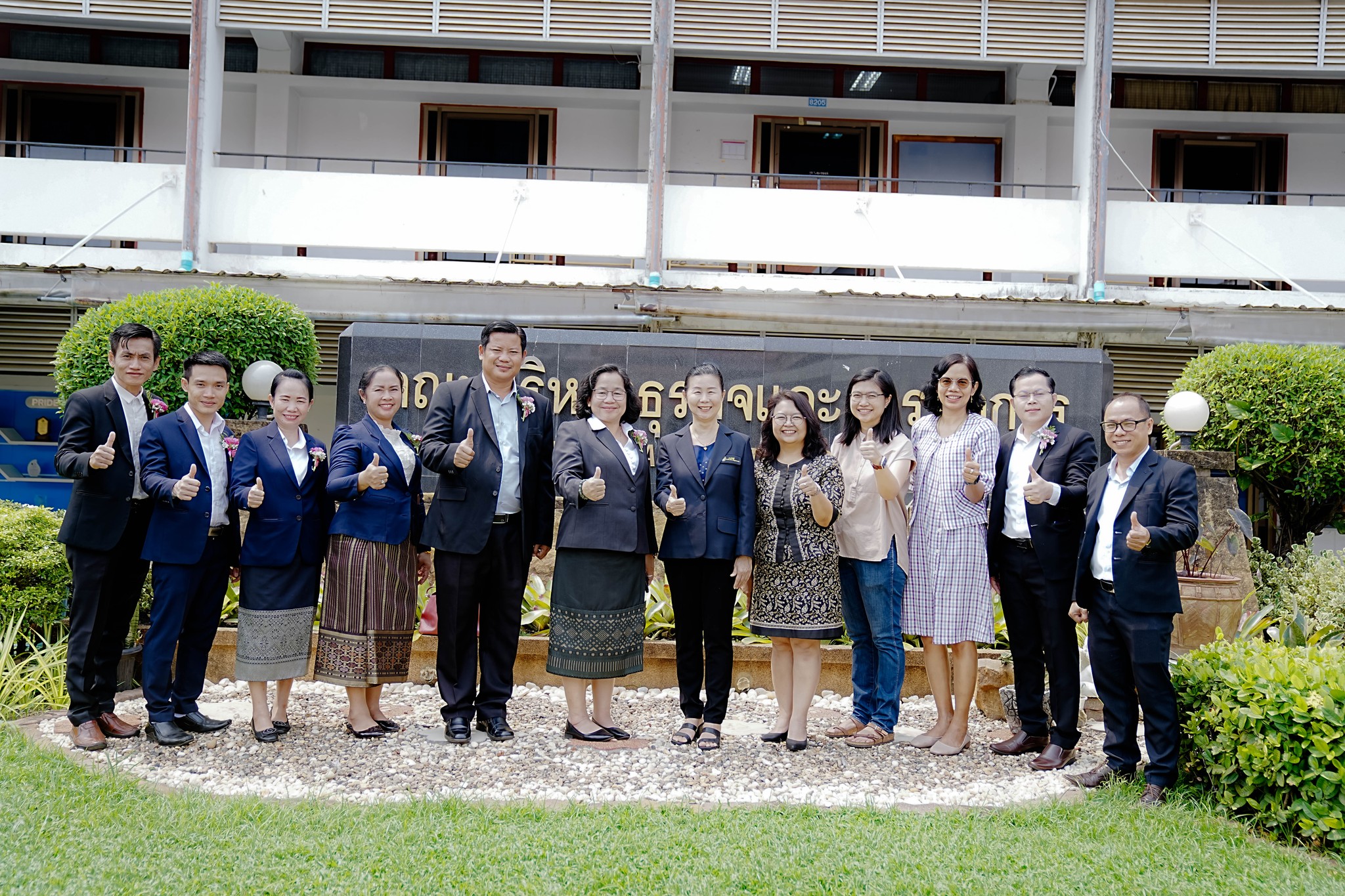 วันที่ 30 มี.ค. 67 ต้อนรับผู้บริหาร คณาจารย์และบุคลากร จากวิทยาลัยการเงินภาคใต้ แขวงจำปาสัก สาธารณรัฐประชาธิปไตยประชาชนชน