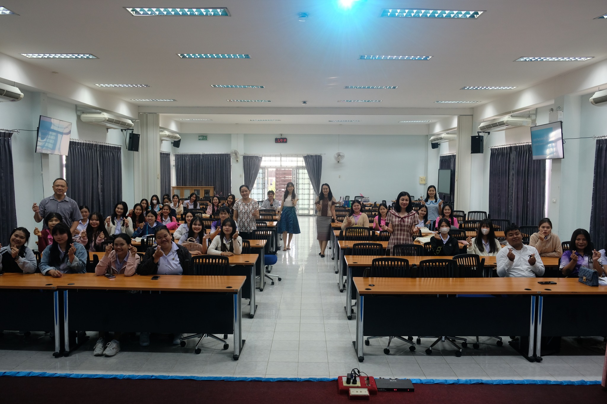 วันที่ 1 กุมภาพันธ์ 2567 ณ อาคารอินทนิล ชั้น 3 หลักสูตรบัญชีบัณฑิต จัดโครงการ เตรียมความพร้อมสู่ตำแหน่งงานนักวิชาการการเงินและบัญชี ให้กับนักศึกษาชั้น ปี 3 และชั้นปี 4 ที่กำลังจะจบการศึกษา และอยากจะเข้าทำงานในตำแหน่งนักวิชาการการเงินและบัญชี โดยได้รับเกีย