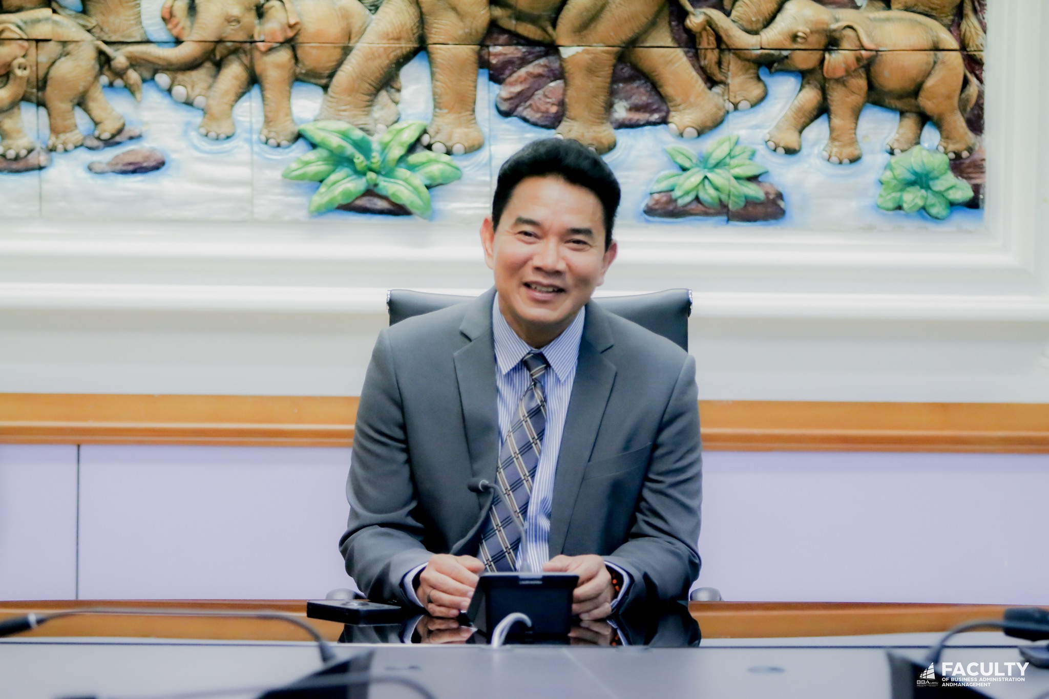 15 มิถุนายน 2566 ณ มหาวิทยาลัยราชภัฏสุรินทร์ ศึกษาดูงานและแลกเปลี่ยนเรียนรู้ระบบงานสำนักงานคณบดี ระหว่าง คณะบริหารธุรกิจและการจัดการ มหาวิทยาลัยราชภัฏอุบลราชธานี กับ คณะวิทยาการจัดการ มหาวิทยาลัยราชภัฏสุรินทร์