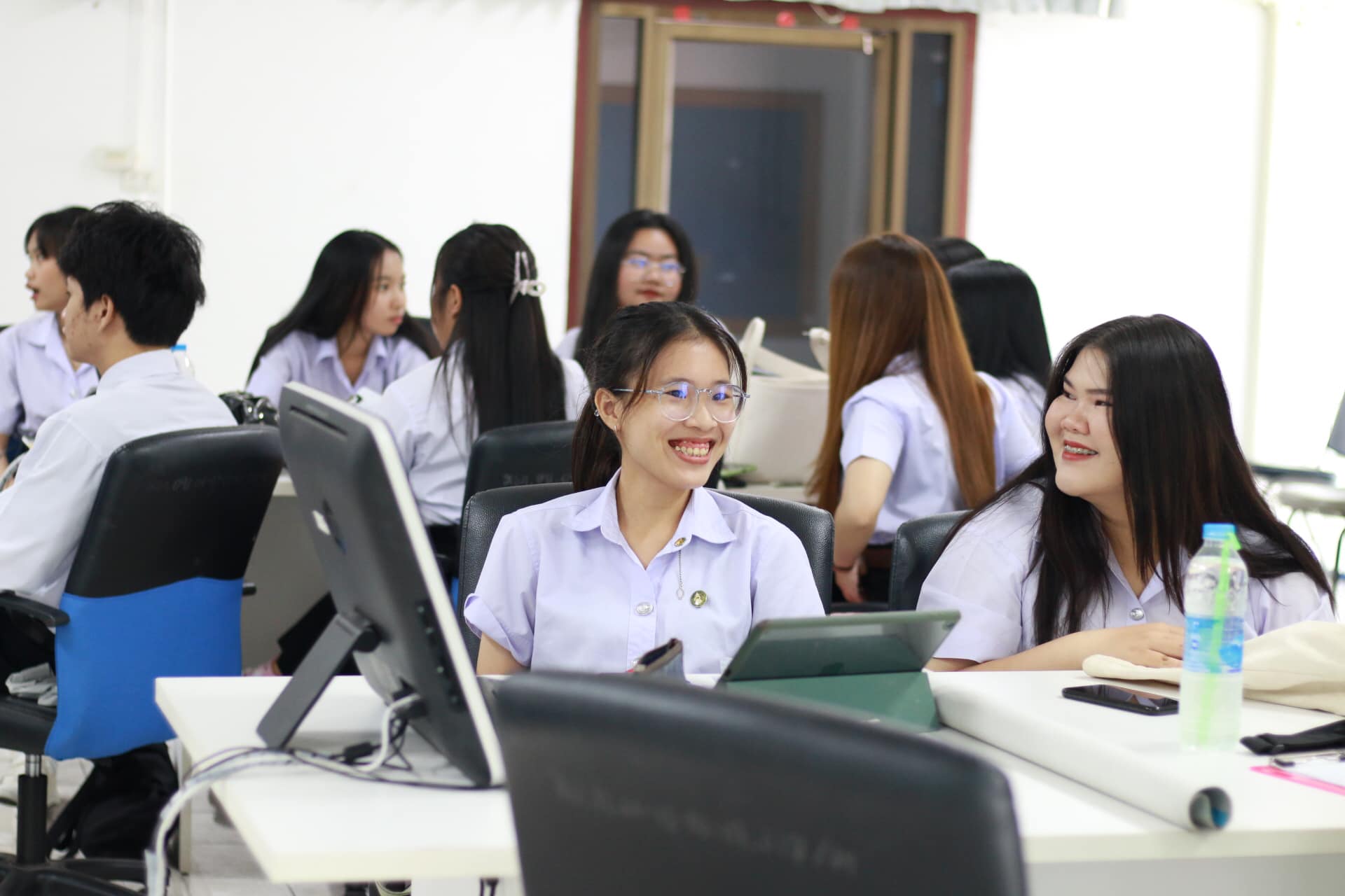 +++กิจกรรมทวนสอบผลสัมฤทธิ์ทางการศึกษาของนักศึกษา1/66 (BBA Show case) เพราะการตลาดคือหัวใจสำคัญในทุกธุรกิจและองค์กร Learning by doing --------------------------------------- วันที่ 19 ตุลาคม 2566 #สาขาวิชาการตลาดราชภัฏอุบลราชธานี คณะบริหารธุรกิจและการ