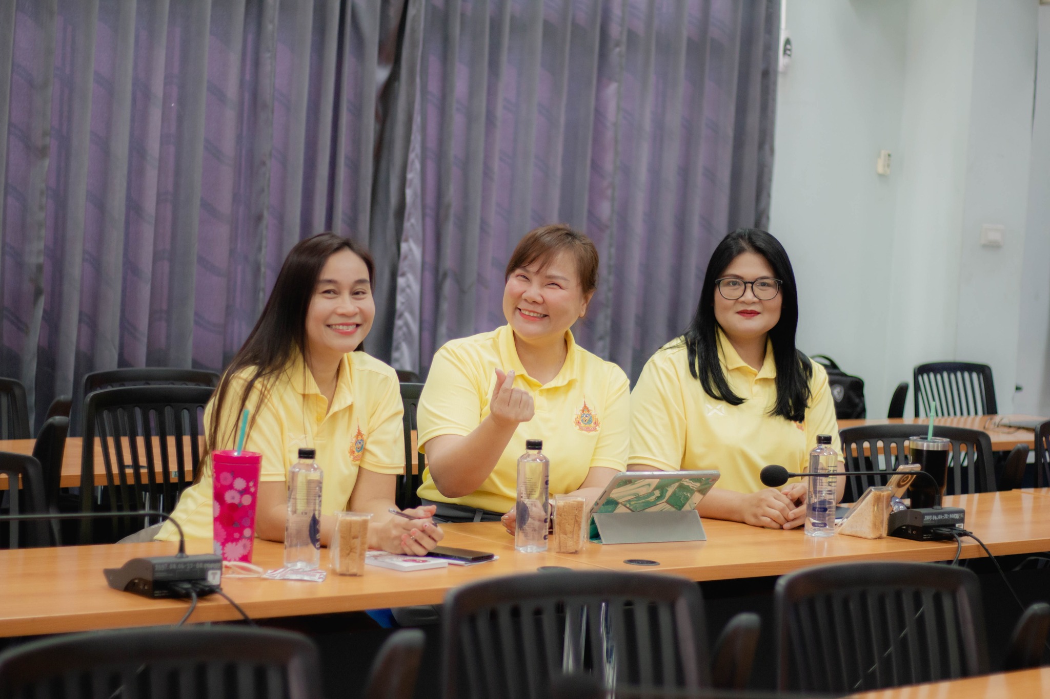 วันที่ 11 มี.ค. 67 รศ.ดร.ประนอม คำผา คณบดีคณบริหารธุรกิจและการจัดการ พร้อมด้วยผู้บริหาร คณาจารย์ ร่วมการประชุมบุคลากรคณะบริหารธุรกิจและการจัดการ ครั้งที่ 1/2567 ณ ห้องประชุม ชั้น 3 อาคารอินทนิล คณะบริหารธุรกิจและการจัดการ มหาวิทยาลัยราชภัฏอุบลราชธานี