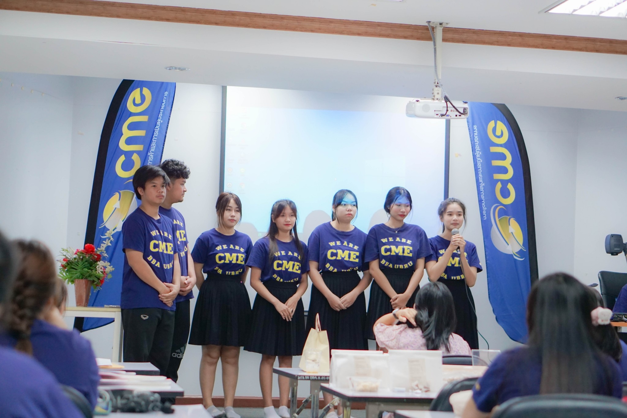 เด็กคืออนาคตของชาติ แต่ถ้าไม่มีอะไรผิดพลาด น้องก็น่าจะเป็นอนาคตของพี่ #การจัดการการค้าและการเป็นผู้ประกอบการ