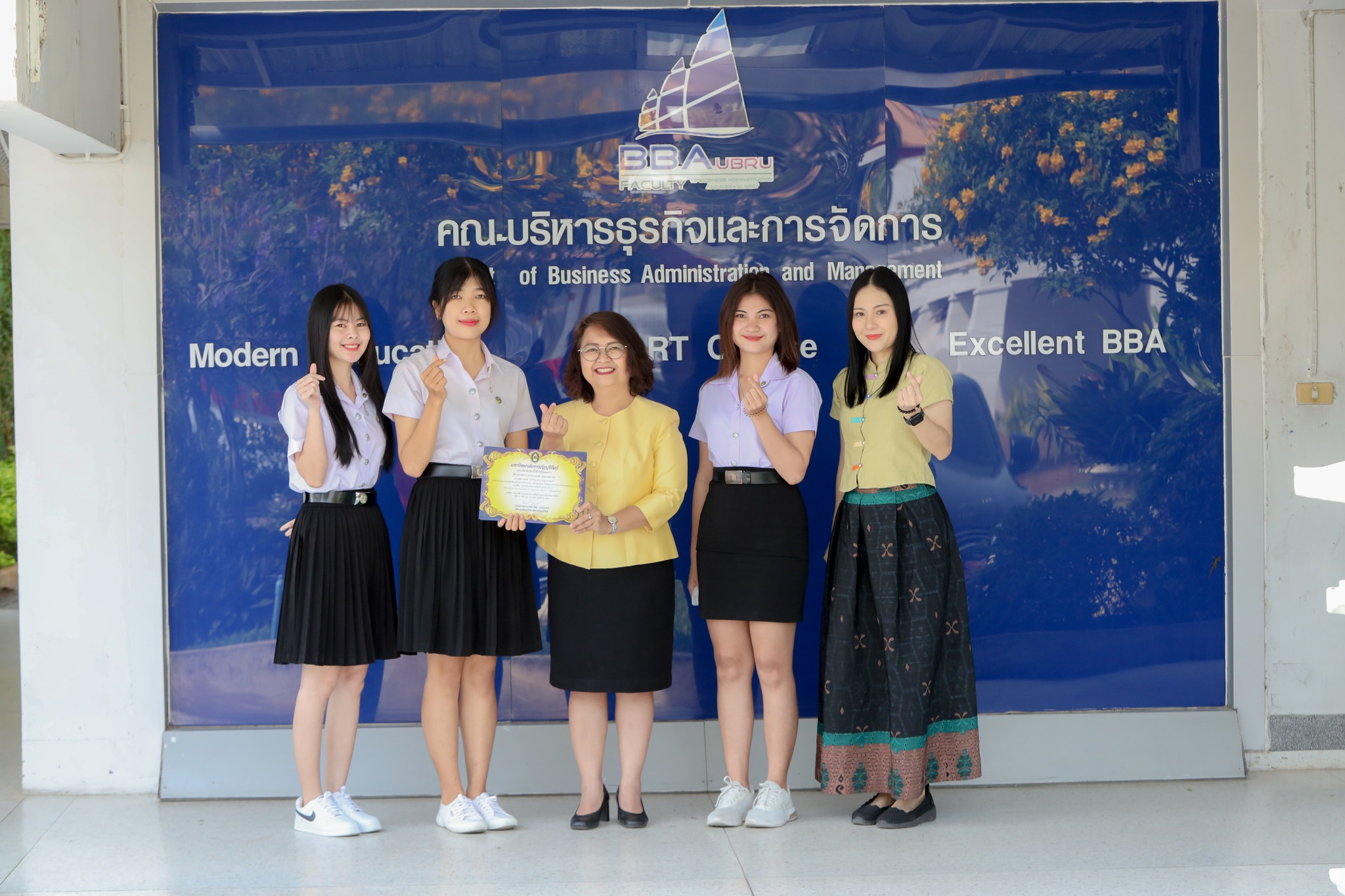 วันที่ 22 ก.พ. 66 ร่วมแสดงความยินดีกับคณาจารย์และนักศึกษา ที่ได้รับรางวัลจากการประกวดแข่งขัน ณ มหาวิทยาลัยราชภัฏบุรีรัมย์