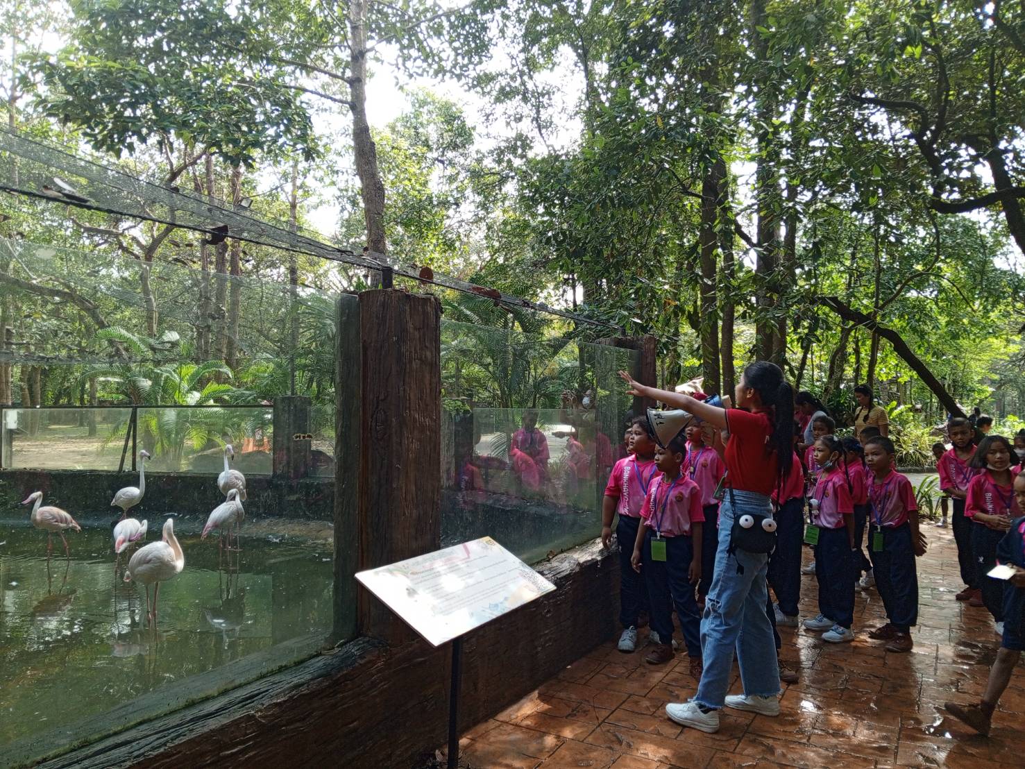 รักป่ารักเขา ... รักเราด้วยได้ไหม ไกด์อาสา BBA UBRU