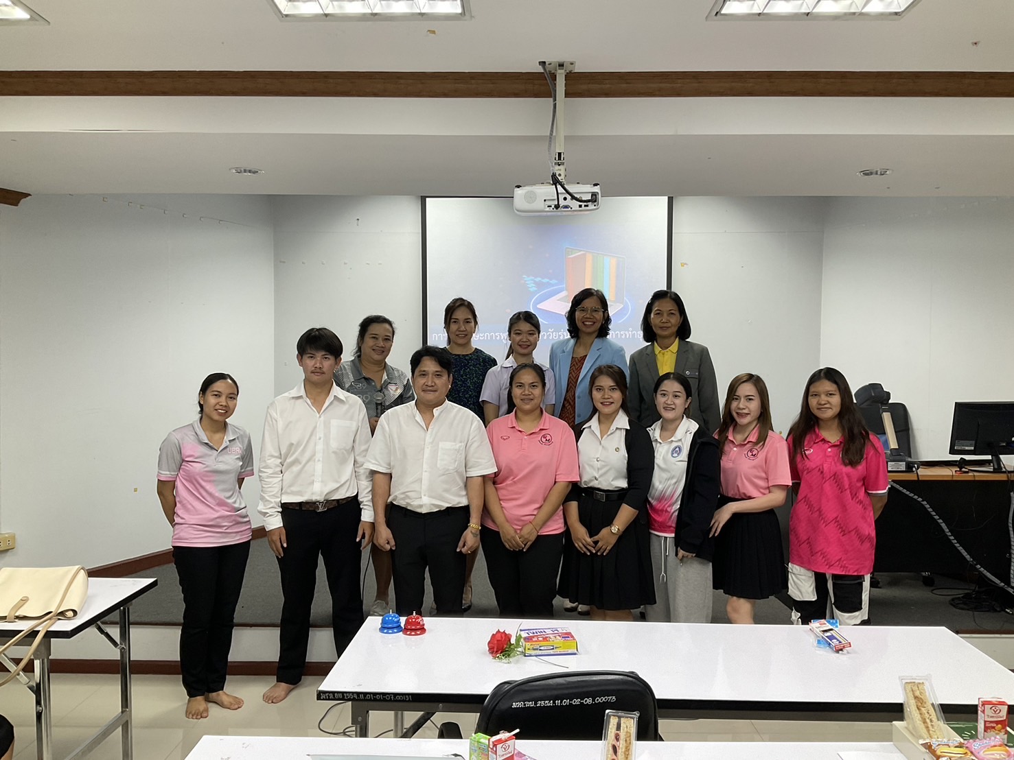 กิจกรรมโครงการสัมมนาการฝึกทักษะการพูดโน้มน้าววัยรุ่นยุคใหม่ในการทำธุรกิจ กิจกรรมโครงการสัมมนาการฝึกทักษะการพูดโน้มน้าววัยรุ่นยุคใหม่ในการทำธุรกิจ