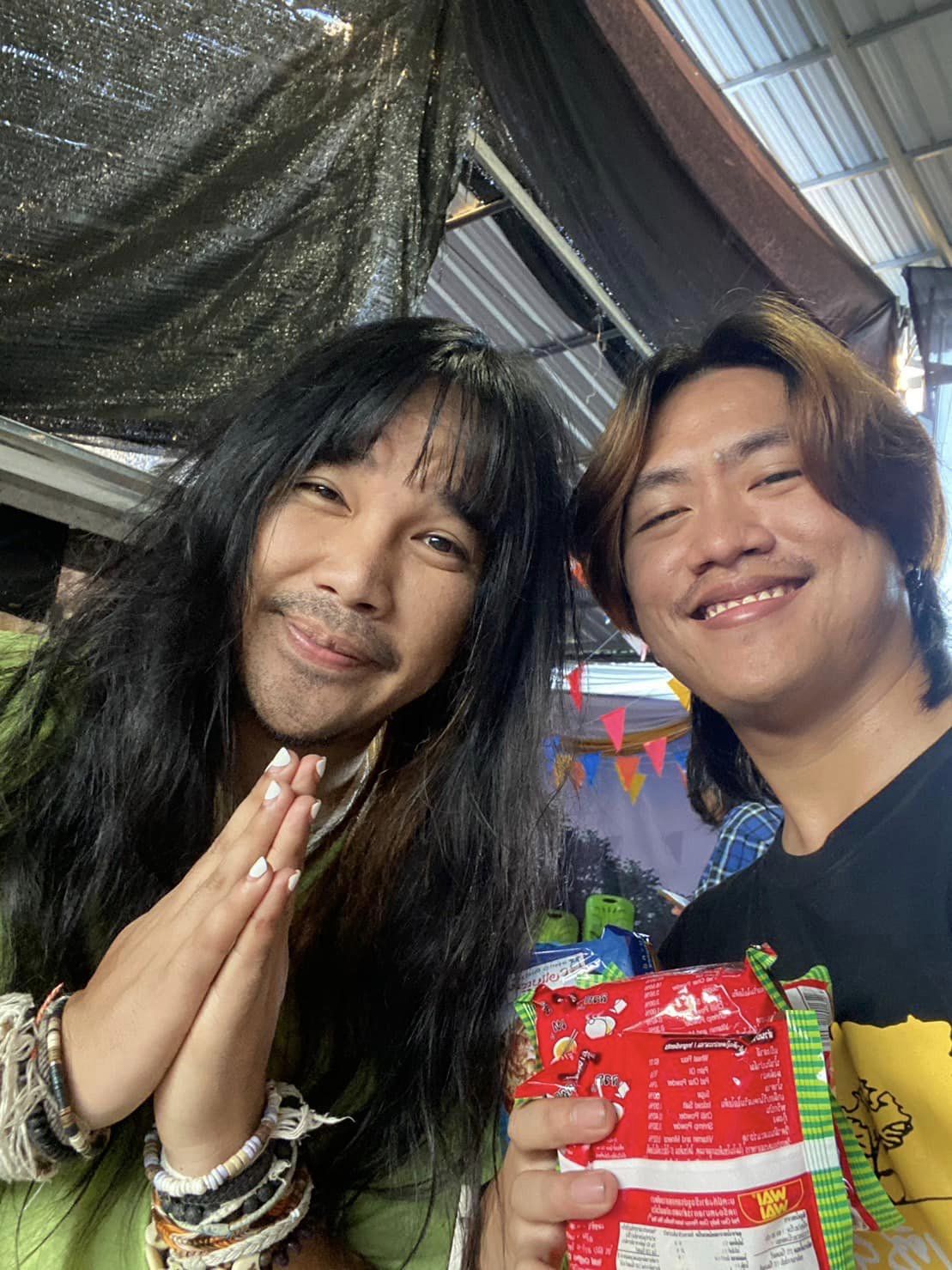 พี่วิชญ์ ปี 4, พี่เจต ปี 3, พี่กี๋ บัณฑิตป้ายแดงรุ่น23 นิเทศศาสตร์ UBRU ร่วมงานทีมงานไทบ้าน