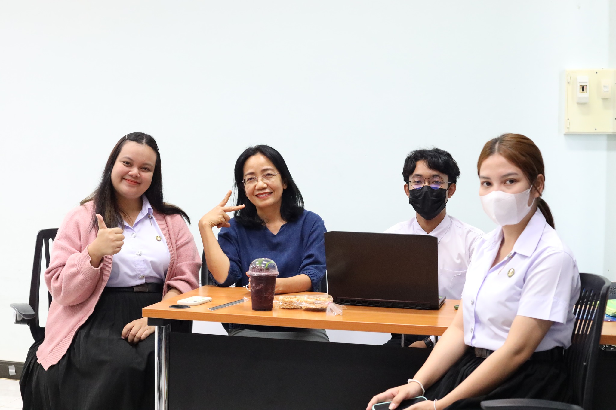 วันที่ 14 มีนาคม 2566 การจัดการธุรกิจดิจิทัล นักศึกษามีความรู้ความเข้าใจในการพัฒนาสื่อดิจิทัล การสร้างคอนเทนต์ สื่อประชาสัมพันธ์ เพื่อใช้ในการประกอบธุรกิจได้